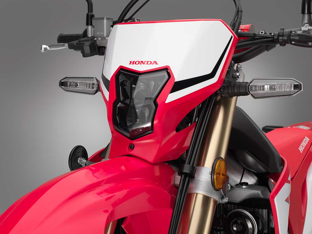 19-Honda-CRF450L_headlight-off.jpg