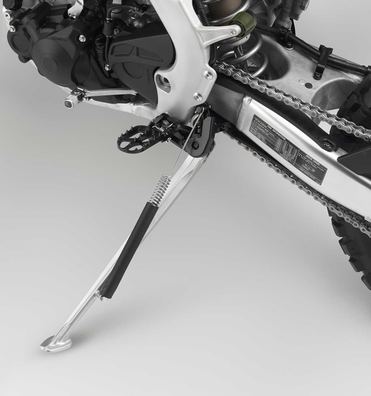 19-Honda-CRF450L_sidestand-down.jpg