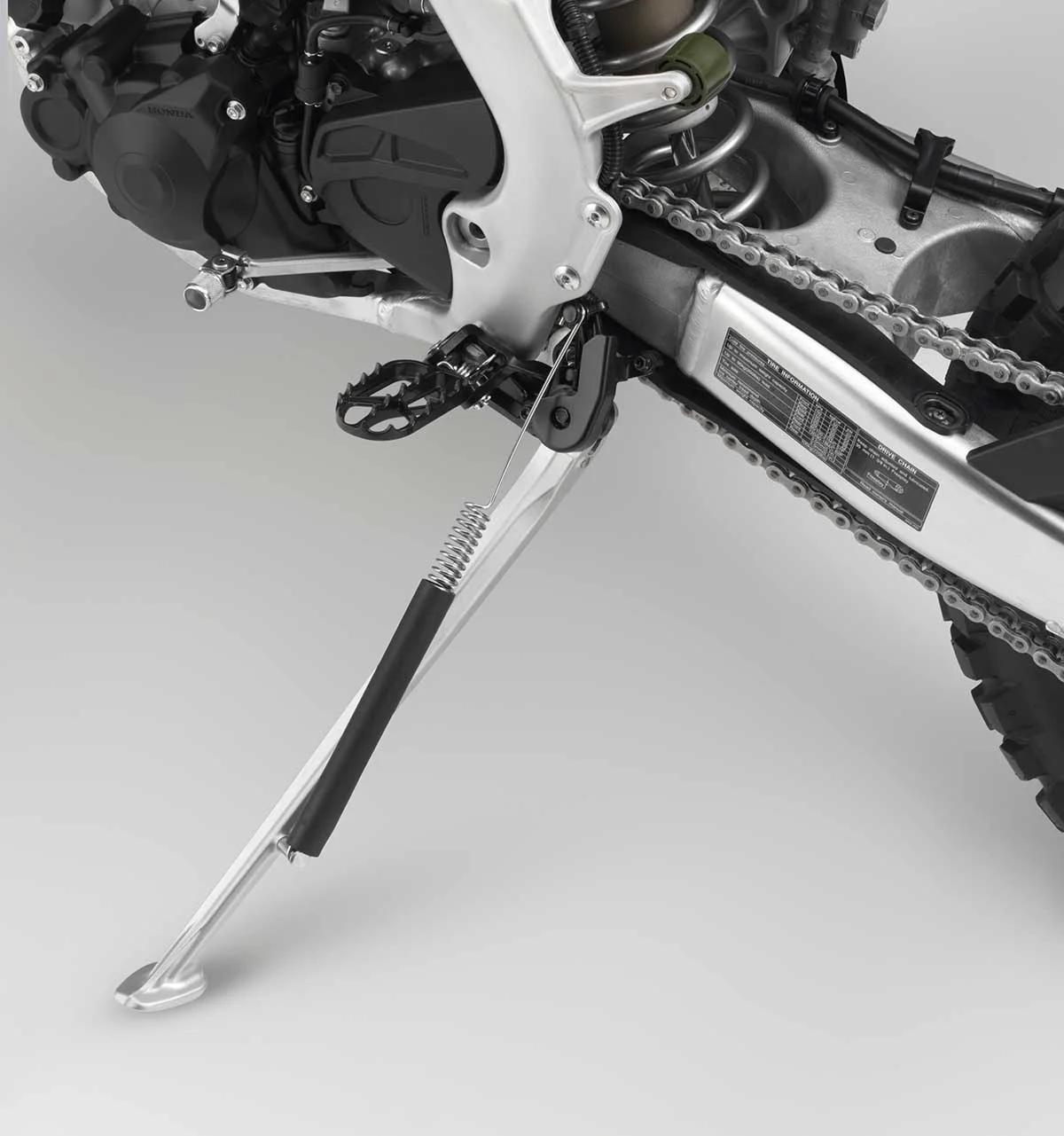 19-Honda-CRF450L_sidestand-down.jpg
