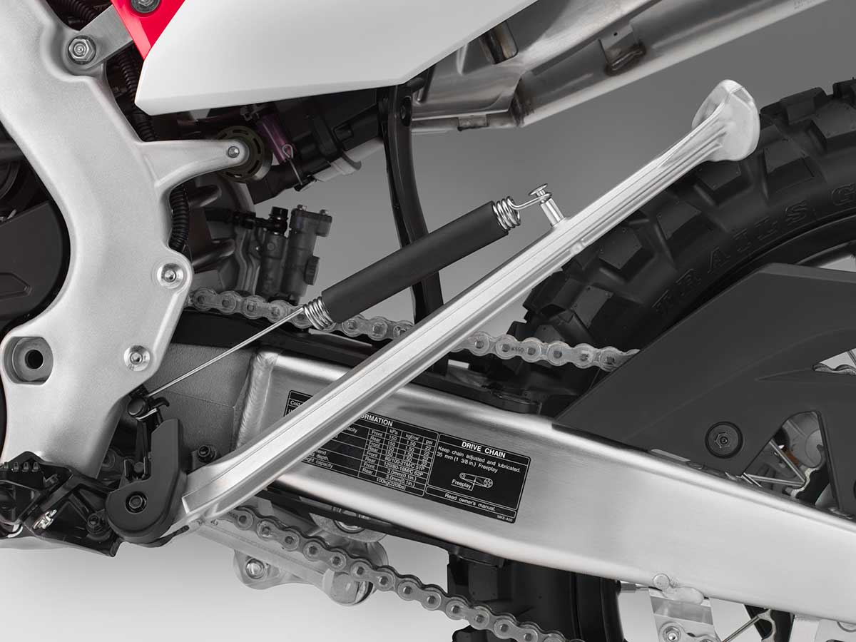 19-Honda-CRF450L_sidestand-up.jpg
