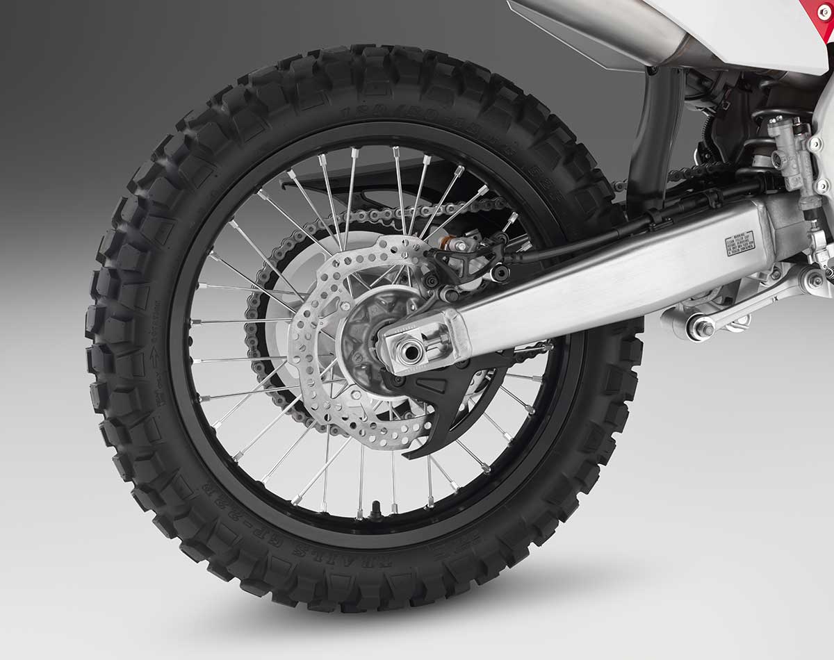 19-Honda-CRF450L_wheel-R.jpg