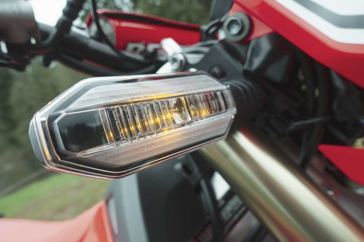 19-Honda-CRF450L_Beauty_6.jpg