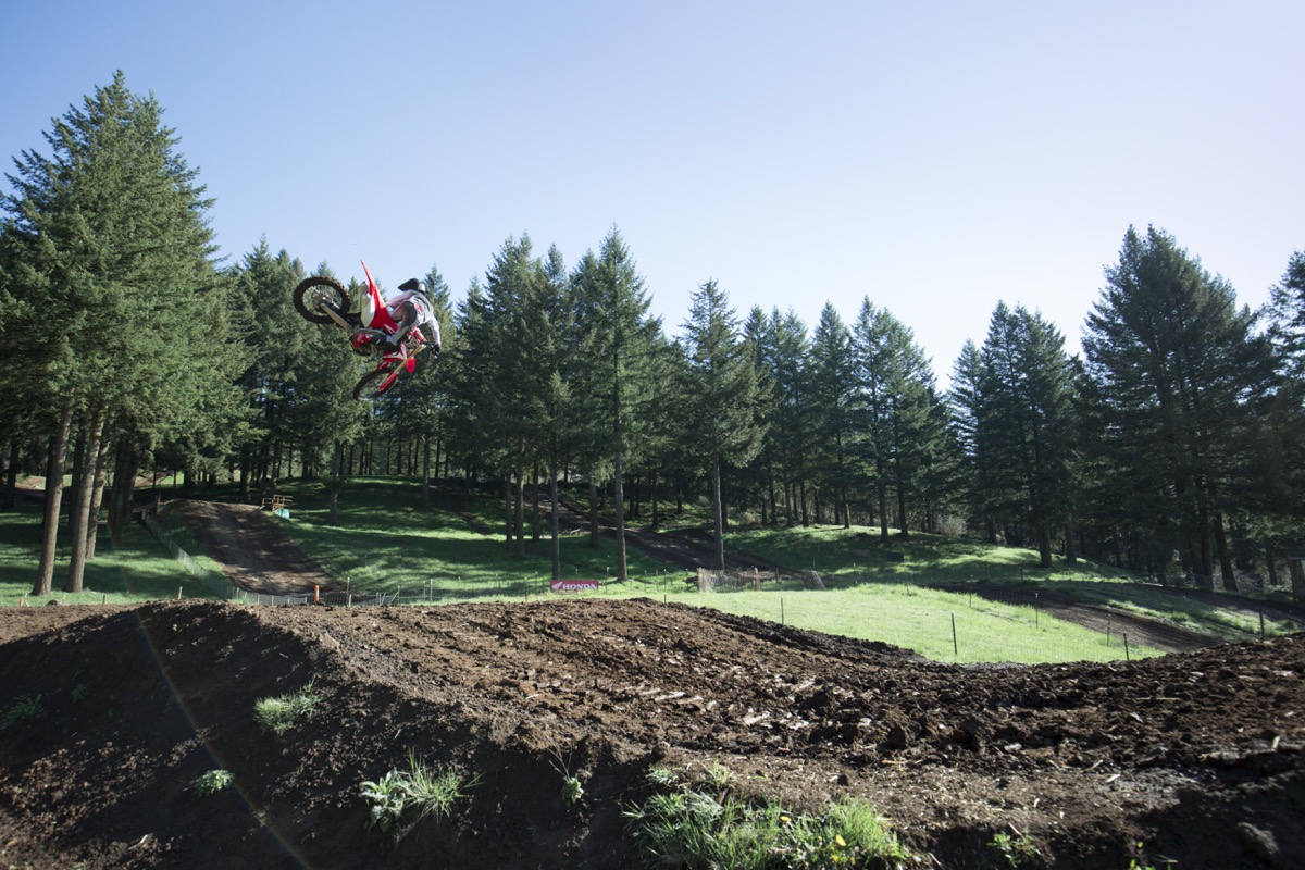 19 Honda CRF250R_Action_1.jpg