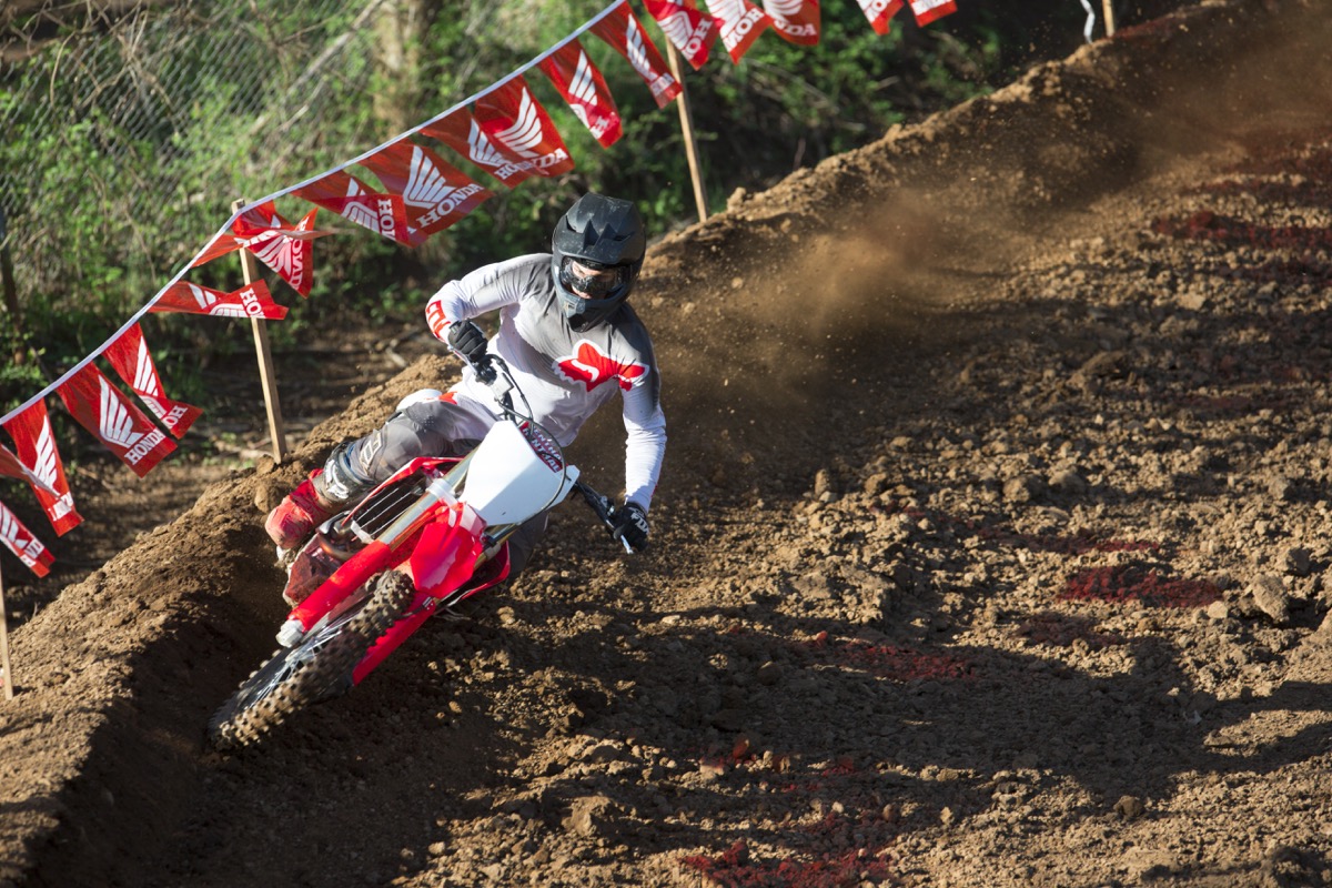 19 Honda CRF250R_Action_6.jpg