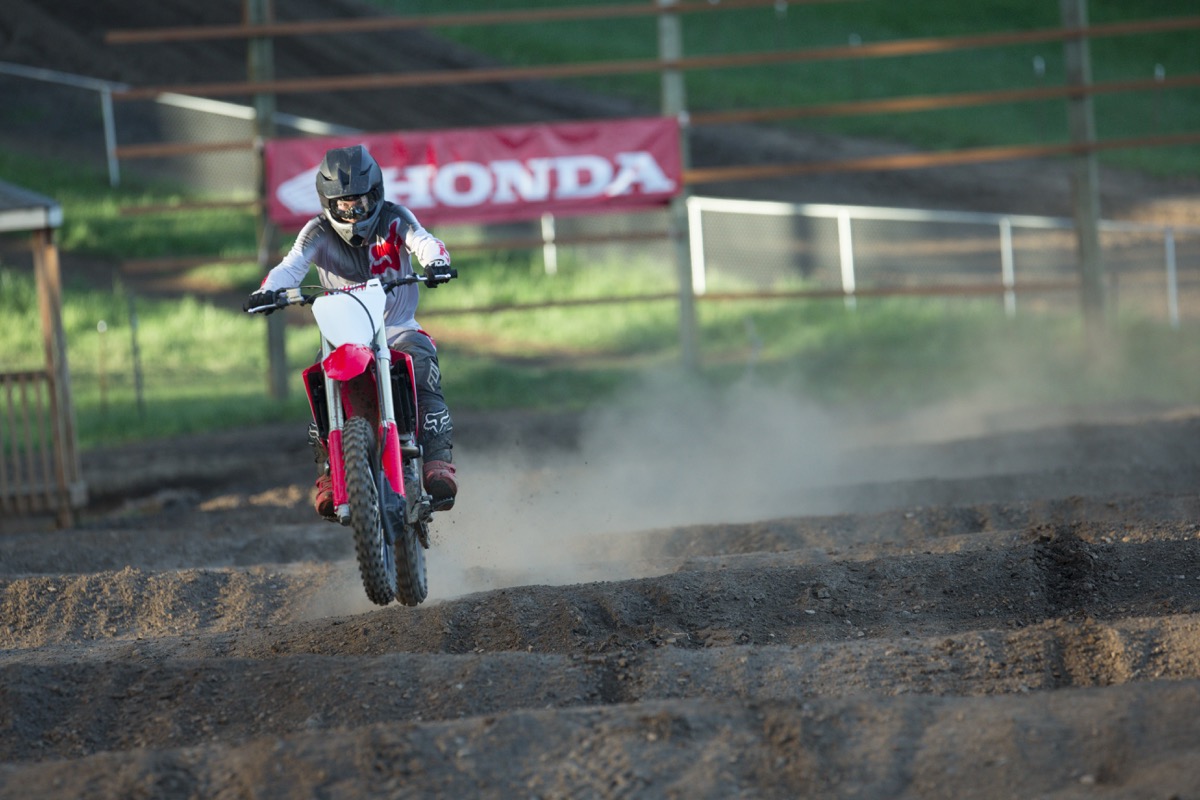 19 Honda CRF250R_Action_8.jpg
