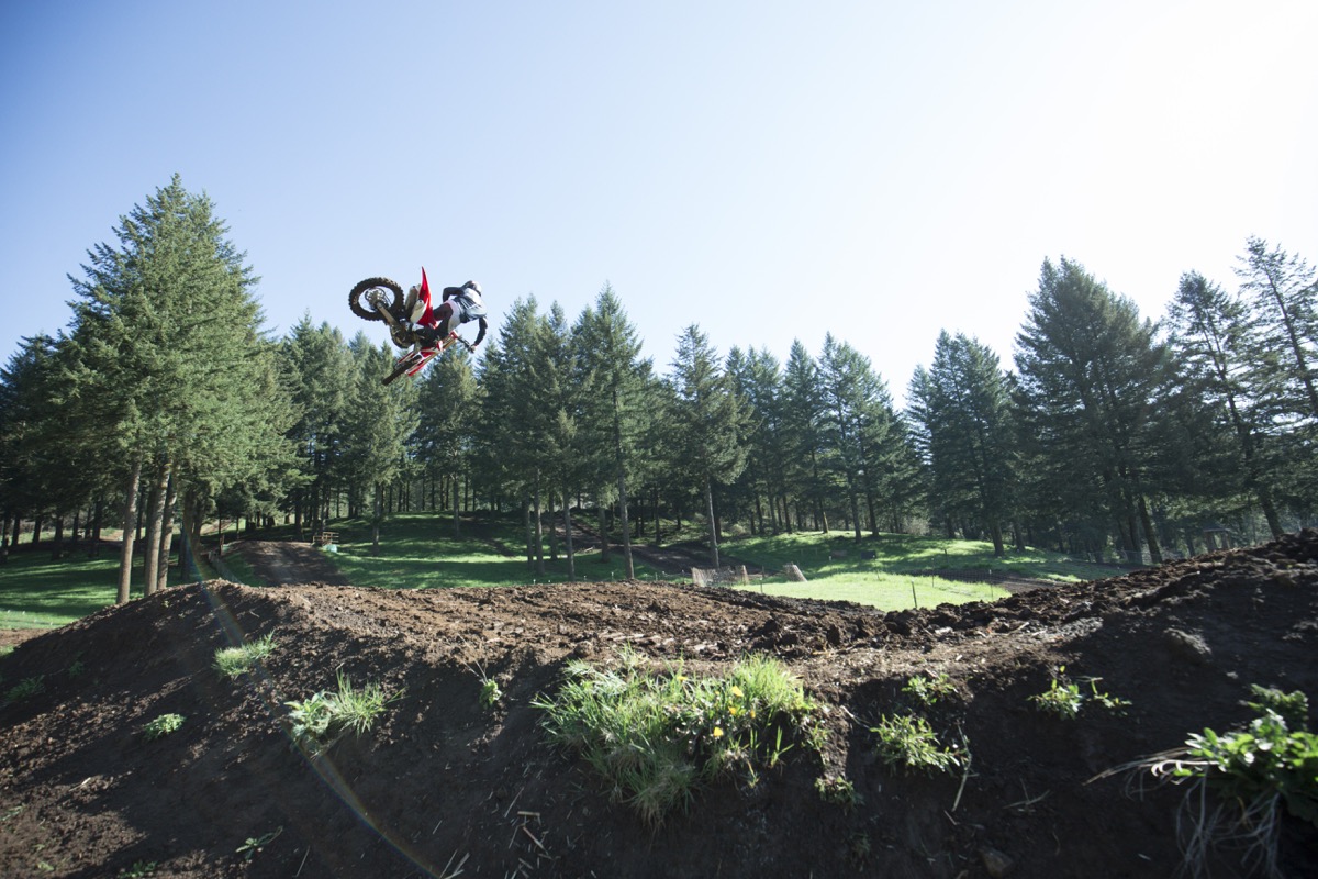 19 Honda CRF250R_Action_11.jpg