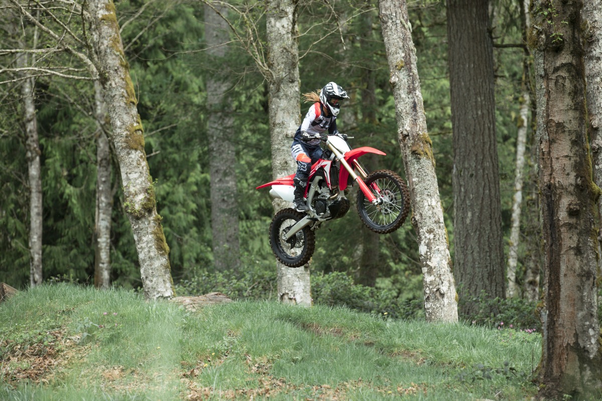 19 Honda CRF250RX_Action_8.jpg
