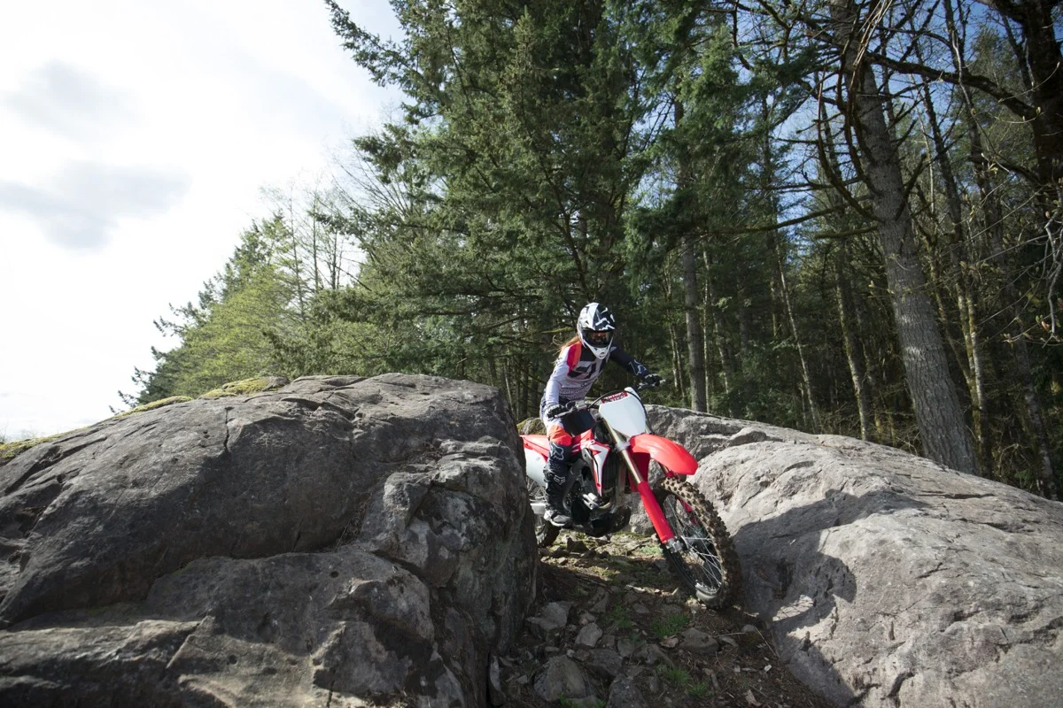 19 Honda CRF250RX_Action_10.jpg