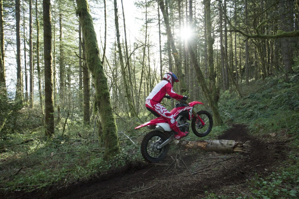 19 Honda CRF250RX_Action_12.jpg
