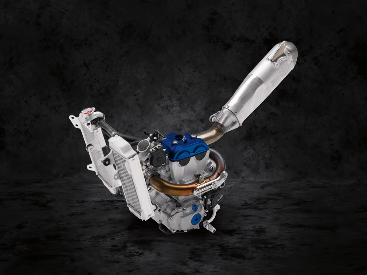 19_YZ250F_TeamYamahaBlue_D12.jpg