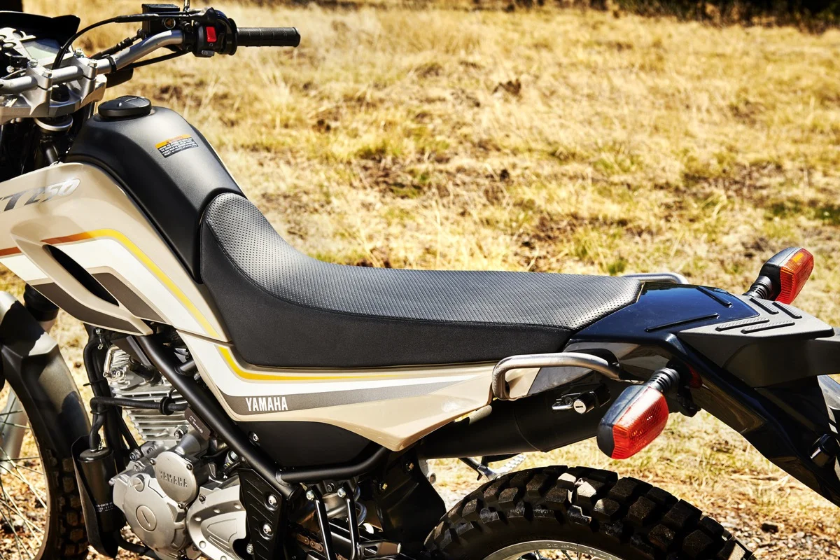 19_XT250_SandyBeige_D05.jpg