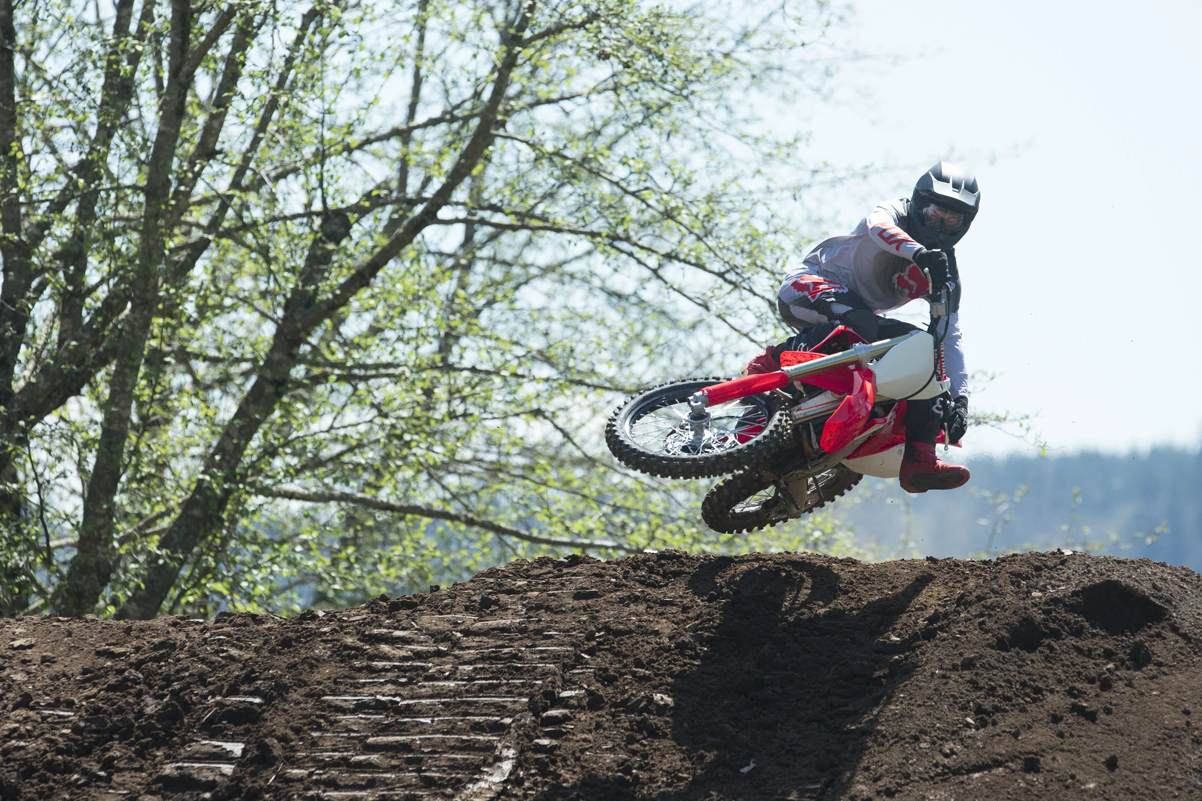 2019_gallery_CRF250R_06.jpg