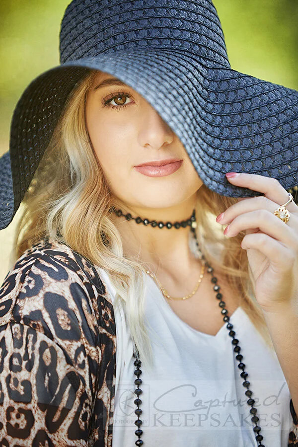 MadiSsrweb2_Captured_Keepsakes_Senior.jpg