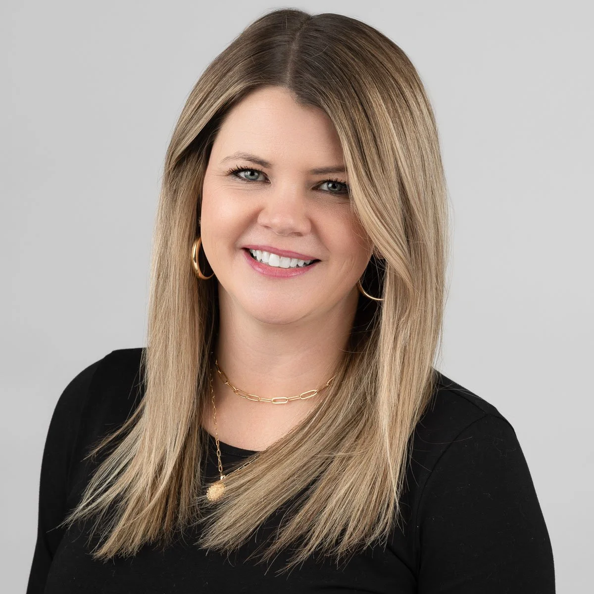 Why Your LinkedIn Headshot is Your 24/7 Digital Handshake in Greensboro