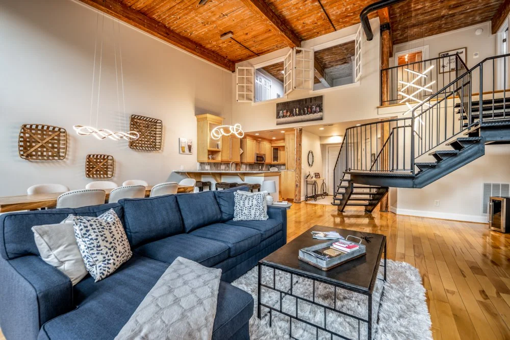 Greensboro-NC-Real-Estate-Photography-Family-Room-Don-Evans-Interior-Townhome