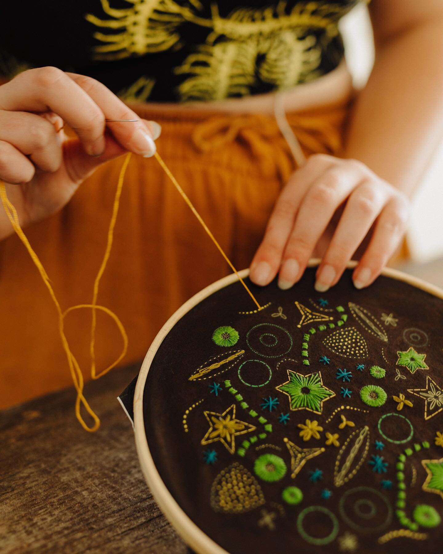 Algae Embroidery 🦠 our new art class kit! I made this science inspired sampler to teach you !8! different stitches. The kit comes with written instructions as well as access to an hour and a half long in depth video demonstration- plus everything yo