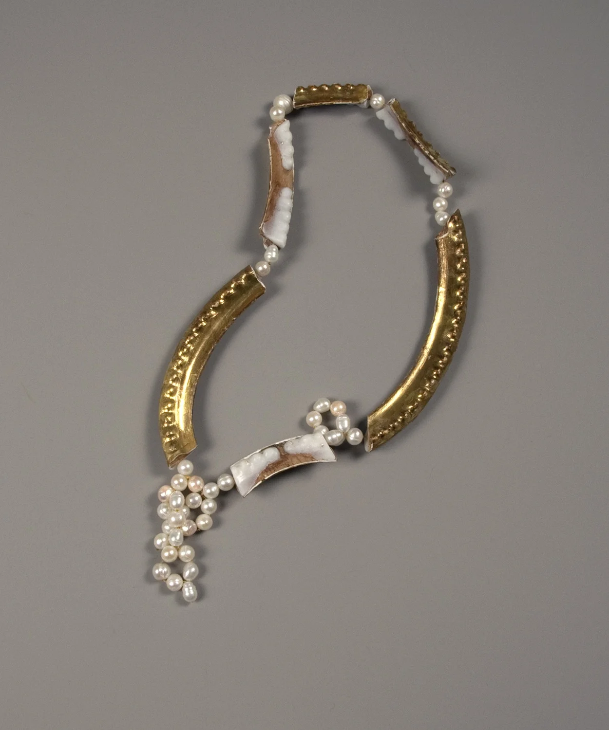 Pearl Necklace - Reverse Detail