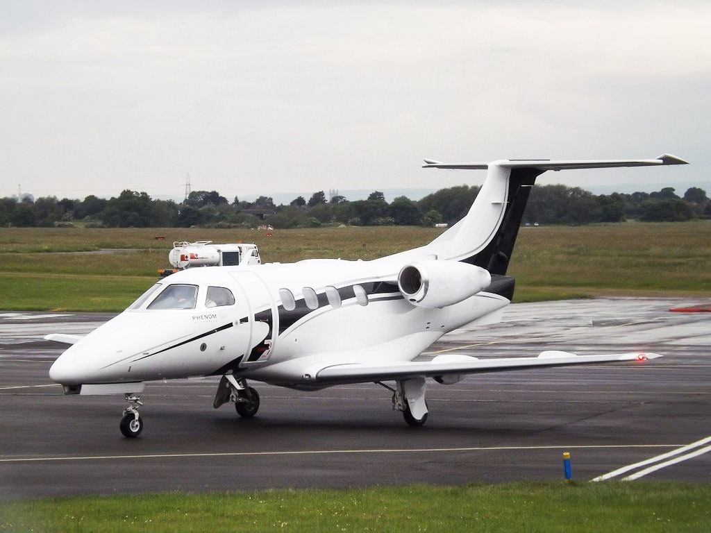 Embraer Phenom 100<strong>A class leading light jet with the performance and quality found in heavier, more expensive aircraft. </strong>