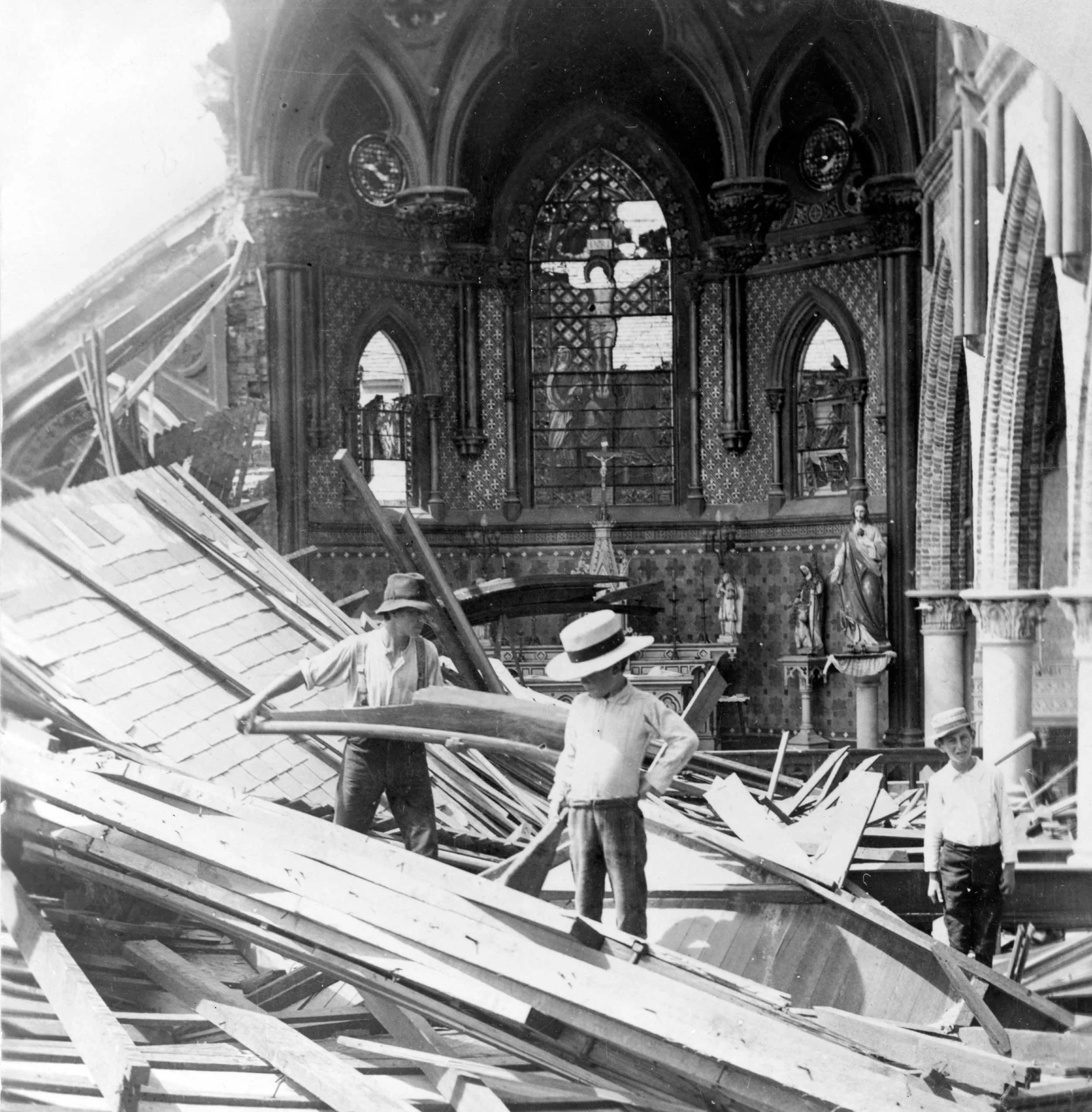 St_Patrick's_Church,_Galveston_hurricane,_1900.jpg