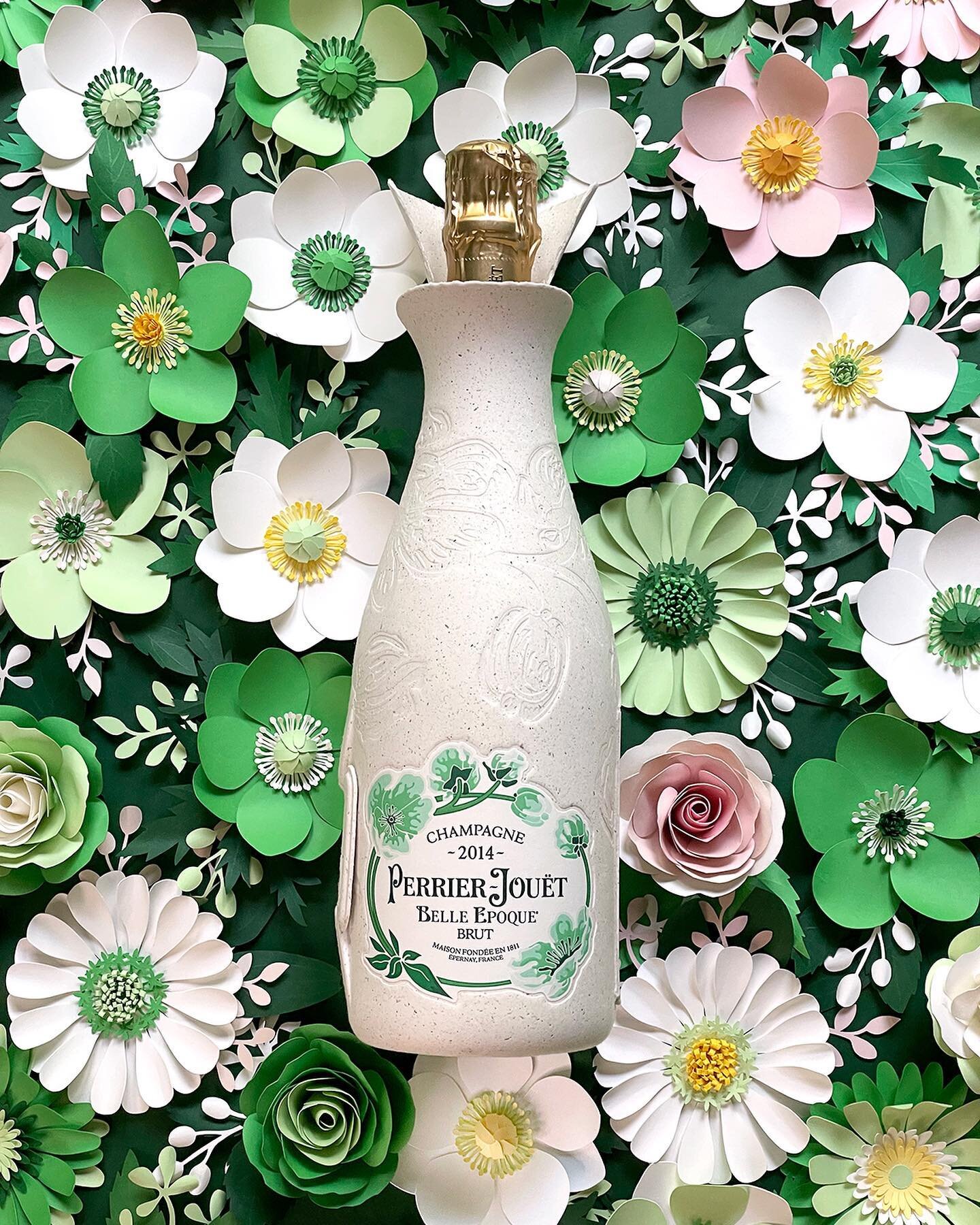 So excited to work with @PerrierJouet for the unveiling of their Belle Epoque Cocoon! Each paper anemone adorning the Cocoon has a unique color combination, and there are a variety of other paper flowers too.

The Perrier-Jou&euml;t Belle Epoque Coco