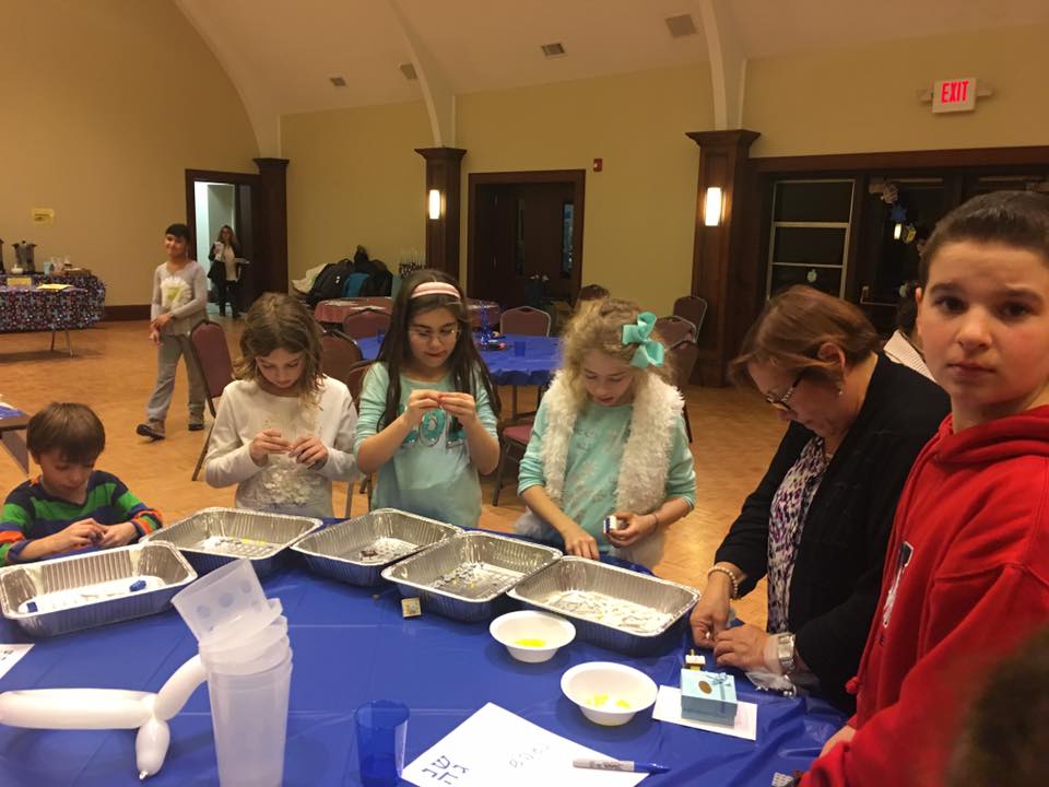 KidsMakingSomethingTrays.jpg