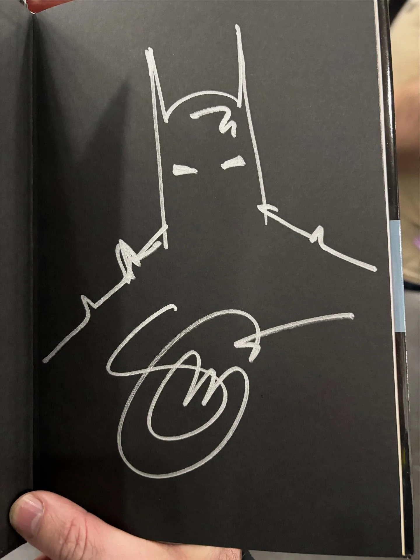 There&rsquo;s no way to leave @newyorkcomiccon until getting some ABSOLUTE BATMAN signed by the legendary @ssnyder1835 ! Always a pleasure talking some comics &amp; look forward to chatting soon on @nerd.initiative TURN A PAGE! Thank you! #NYCC #NIat