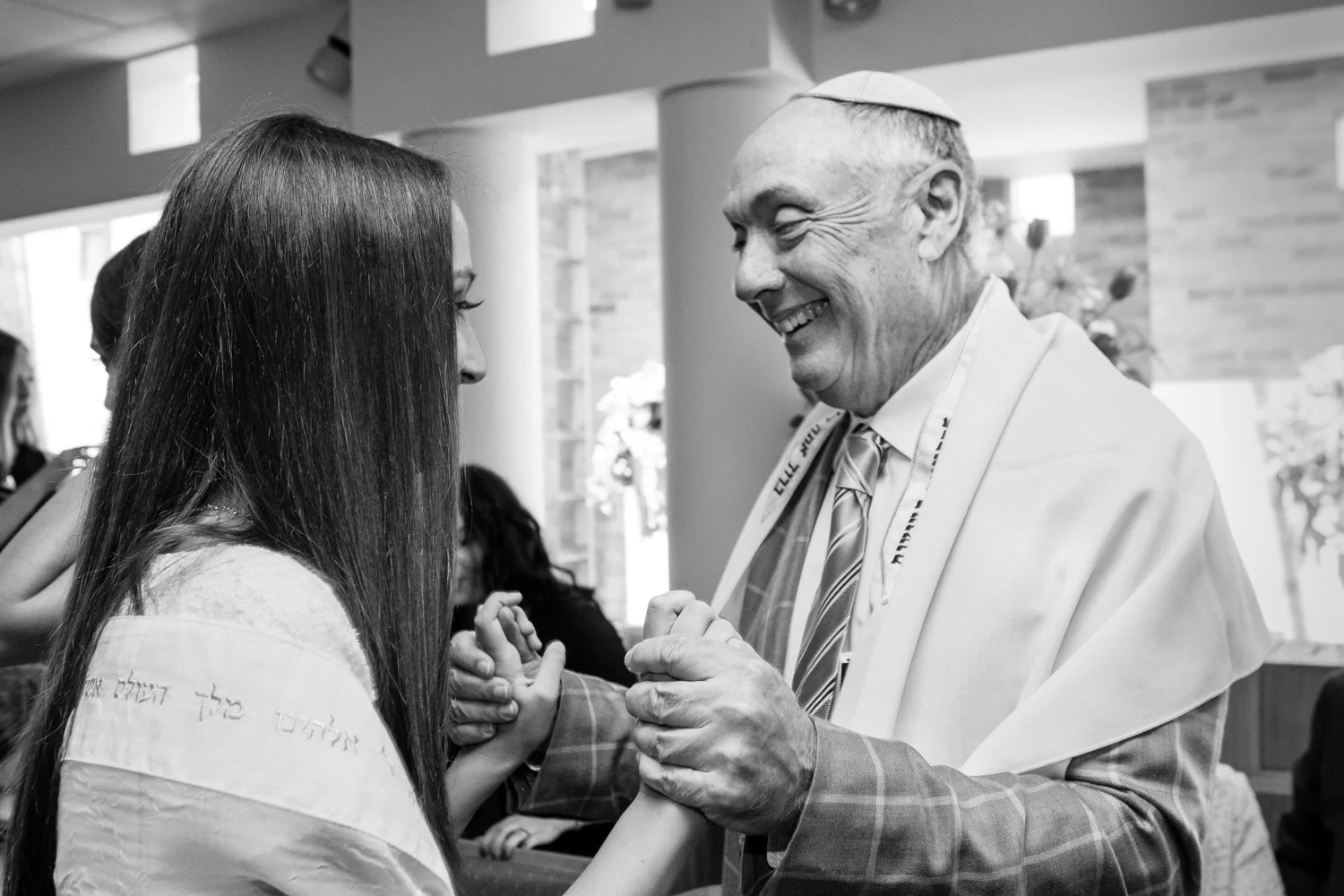 19-batmitzvah-oldwestburyhebrewcongregation-terridiamondphotography.jpg