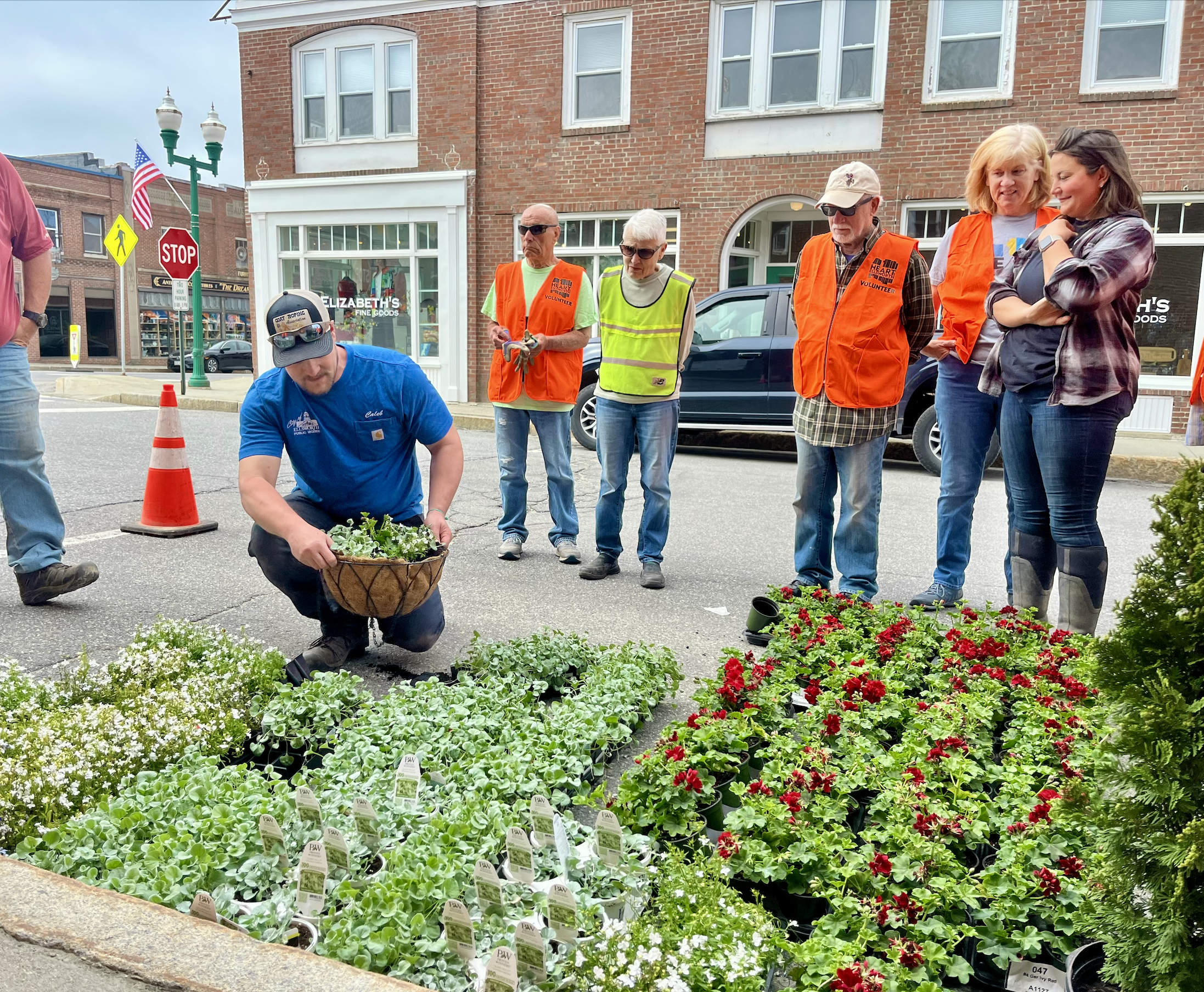 Spring Volunteer Downtown Cleanup