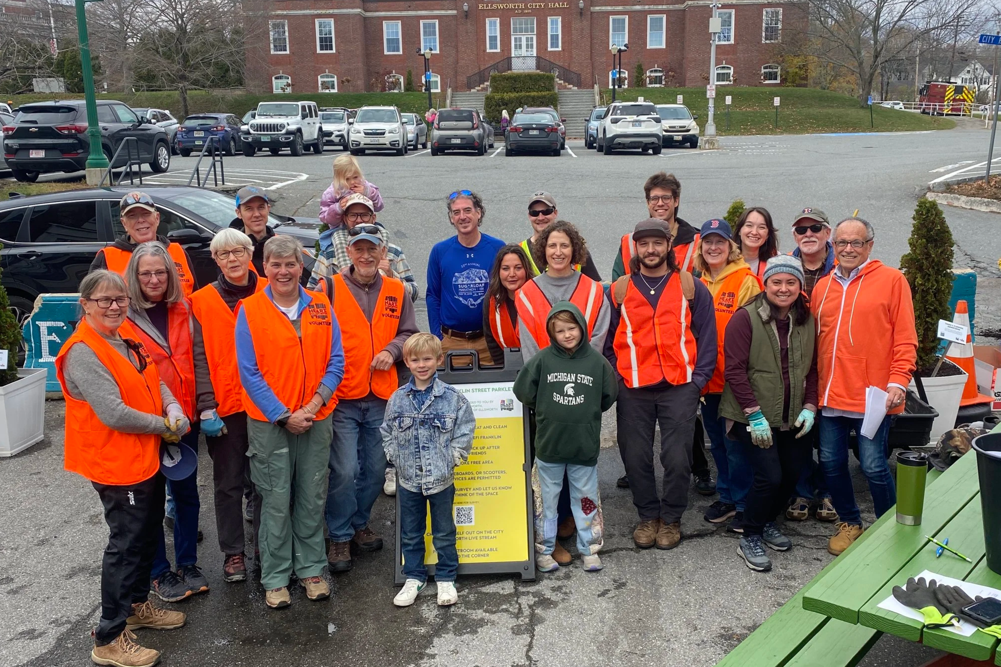Fall Downtown Volunteer CleanUp