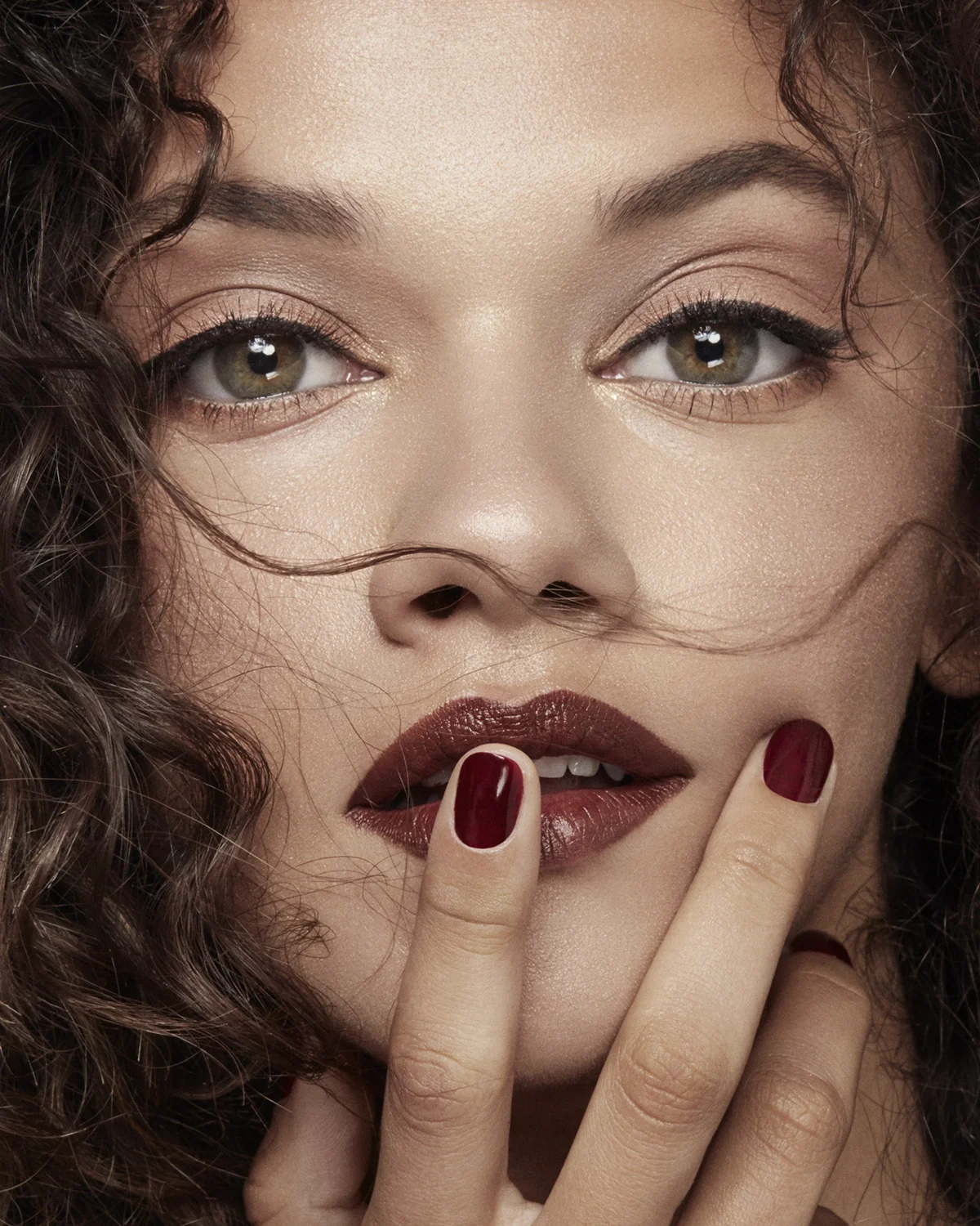 BOBBI BROWN