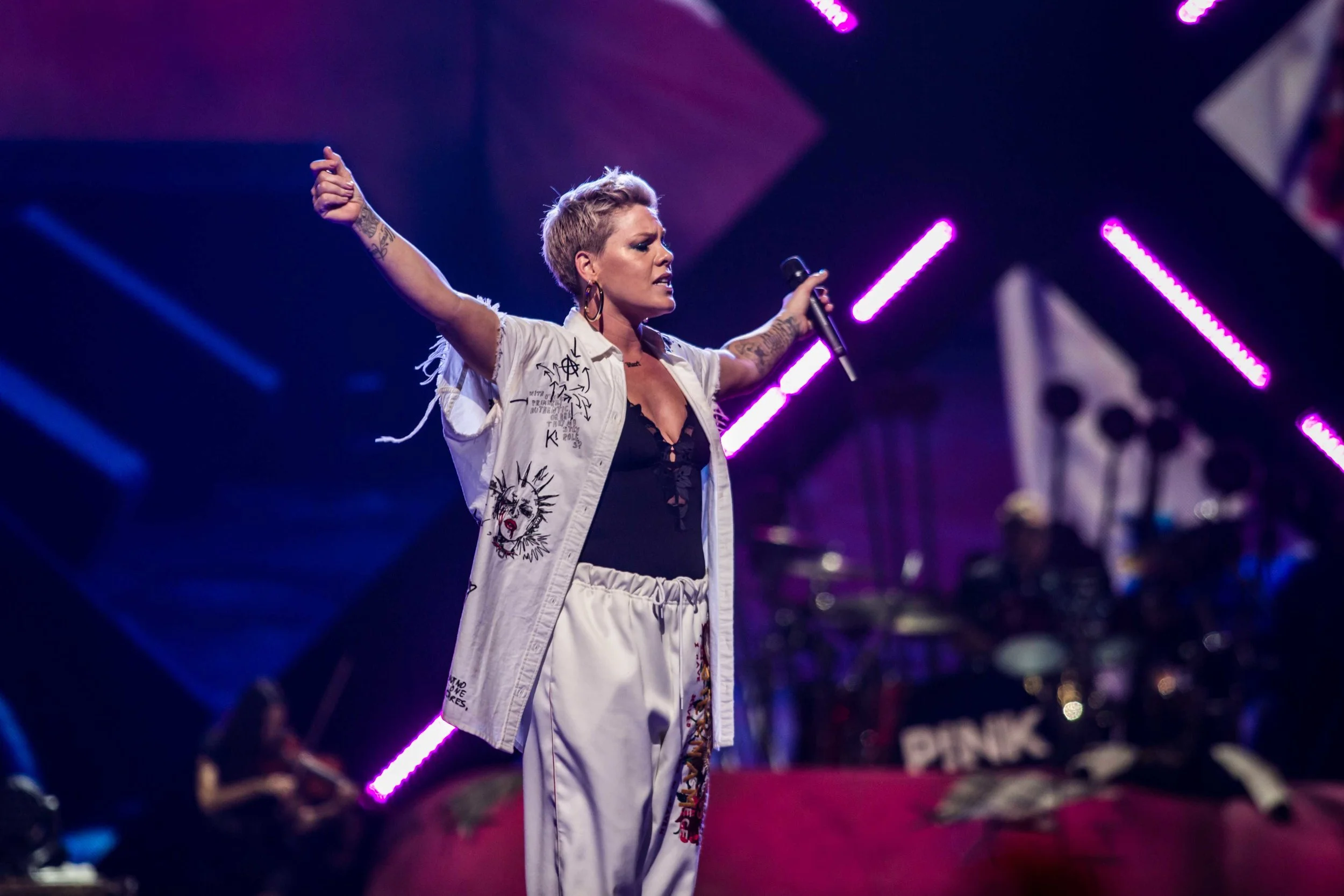 P!NK rocking the house on Friday night in Minneapolis (photo credit: Tyler Bloomquist)