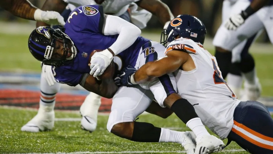 After six long months, NFL fans saw their first game since Super Bowl LII. The Baltimore Ravens and Chicago Bears kicked off the 2018 preseason in the Hall of Fame Game on Thursday.
