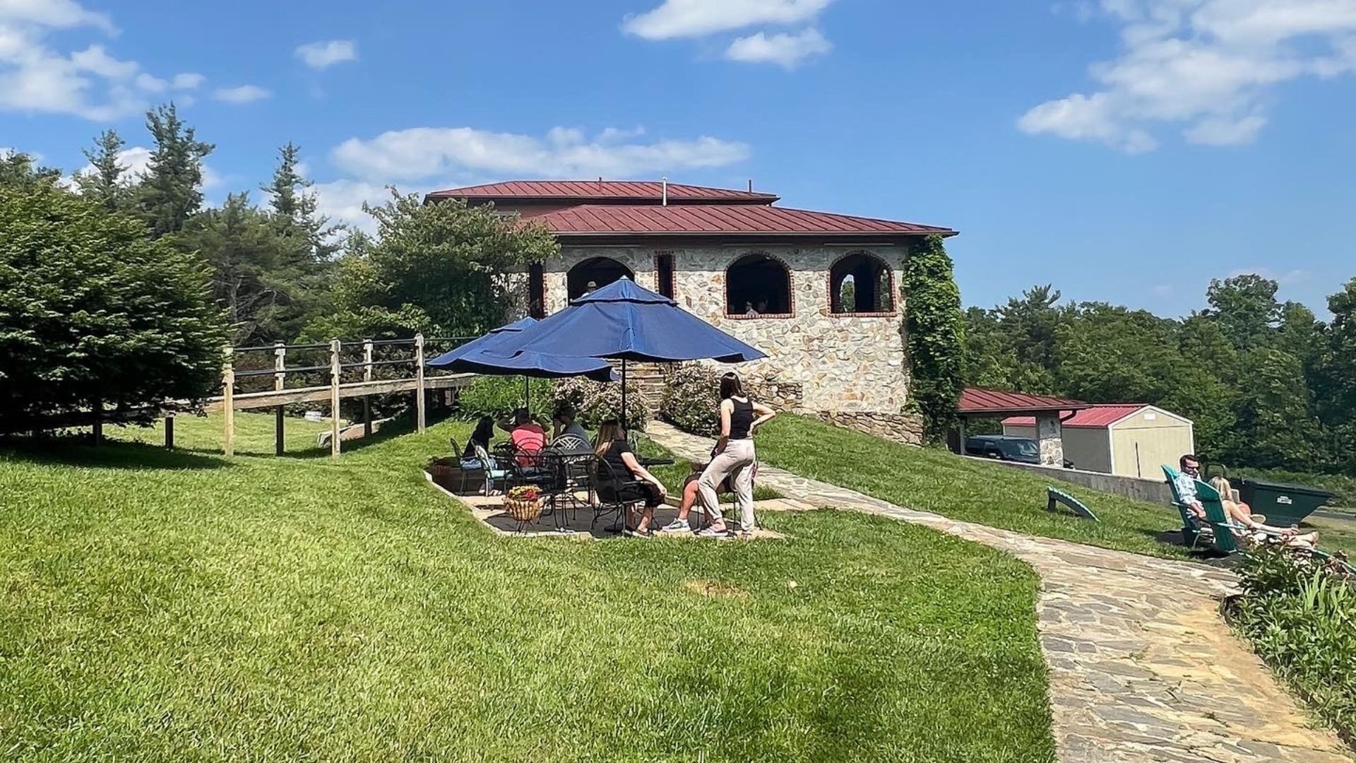 Best Wineries Near Floyd, VA Along the Blue Ridge Parkway