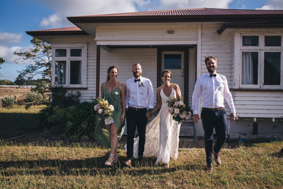 Auckland wedding photographer, award winning wedding photographer, back garden wedding, kaukapakapa wedding 