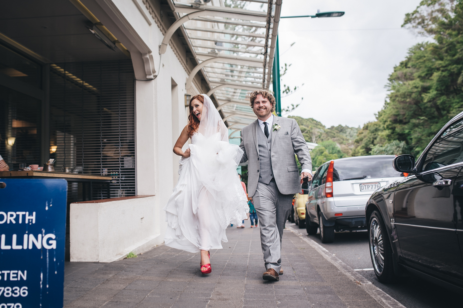 Auckland wedding photographer, Lopdell House wedding, Titirangi-25.jpg