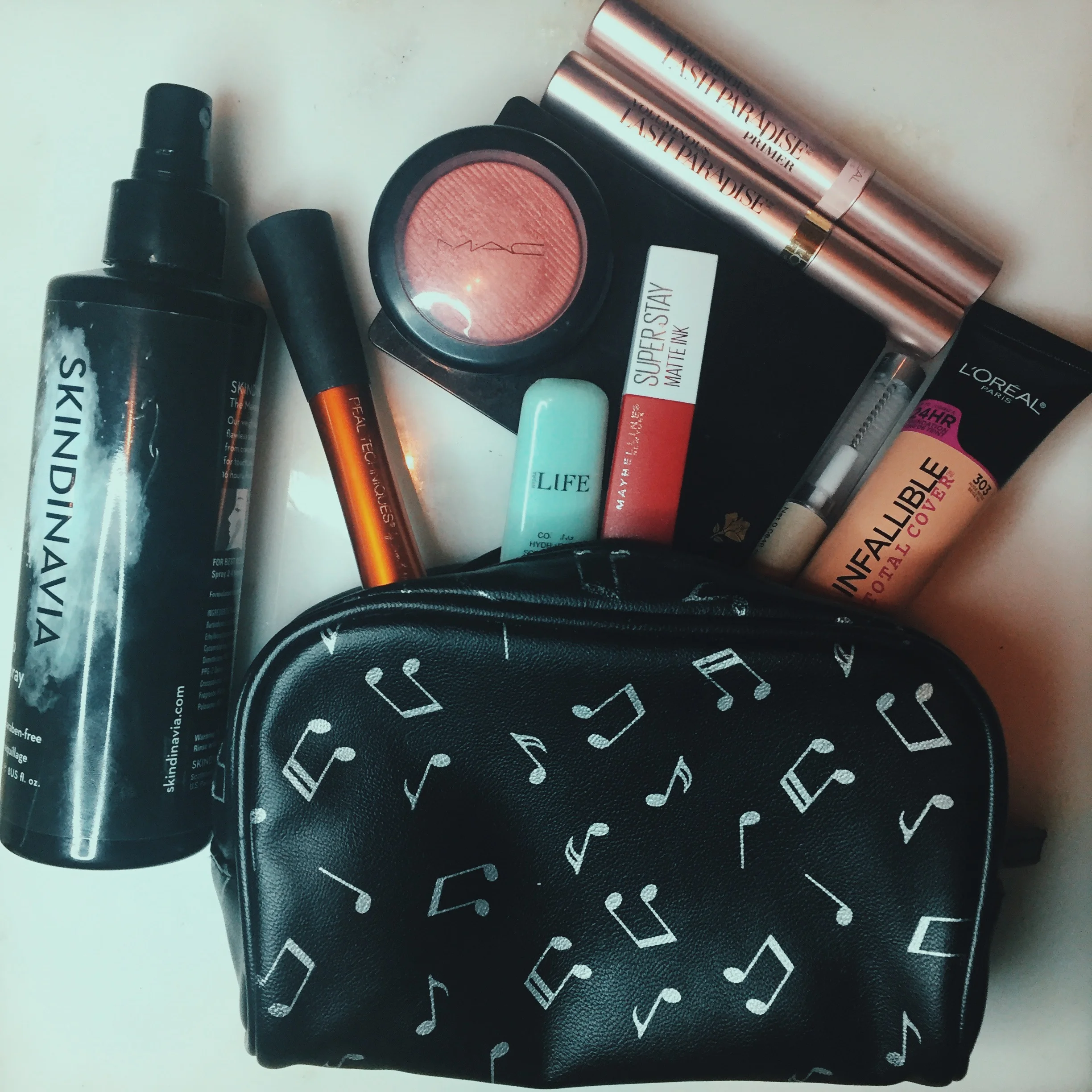 What I Really Keep in My Makeup Bag