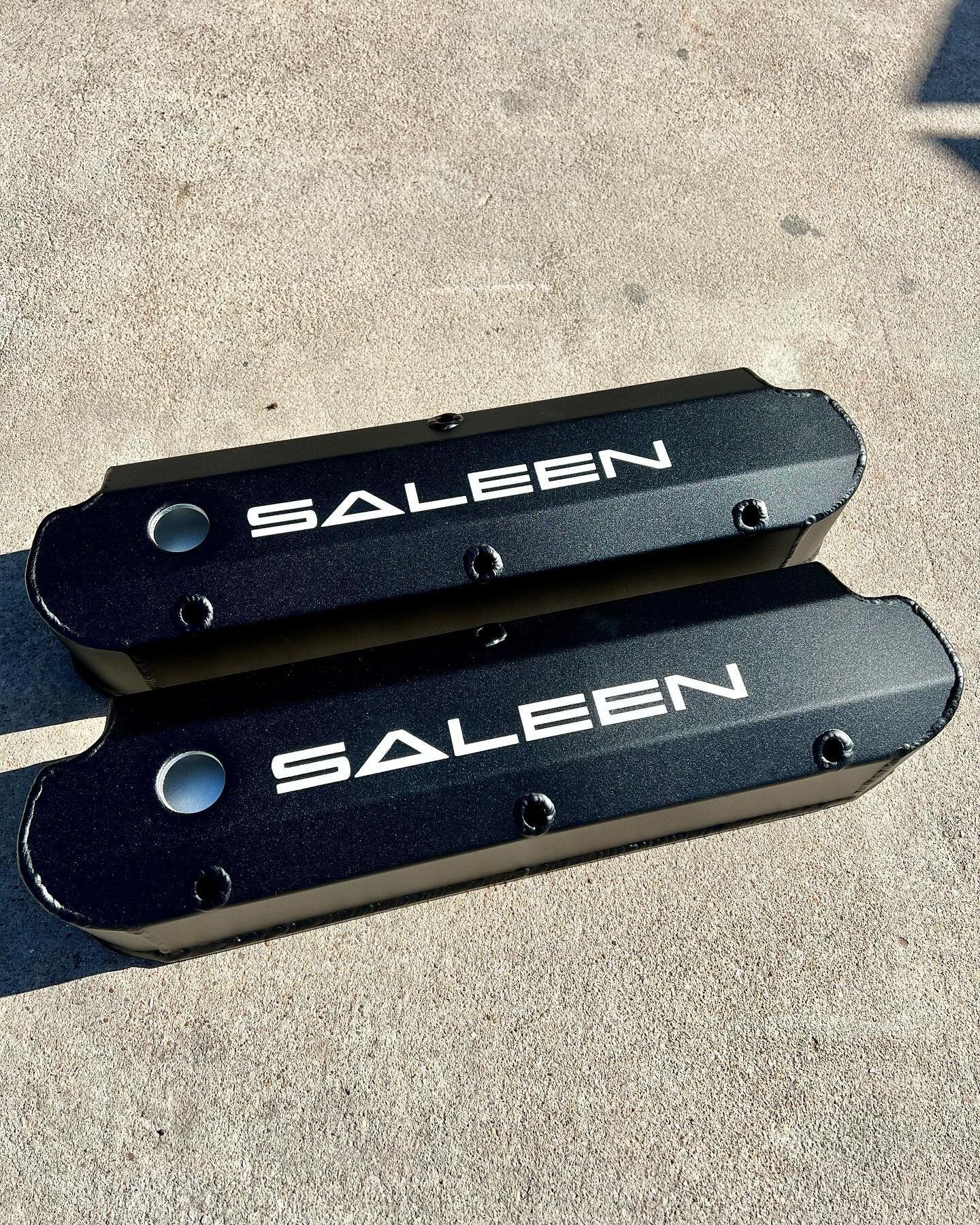 Long time, no post. 😂 Let&rsquo;s see if we can get back into it with this pair of custom all powder Saleen valve covers for @cotterfactory  #enigmacoatings #powdercoating #powdercoat #saleen #mustang #foxbody