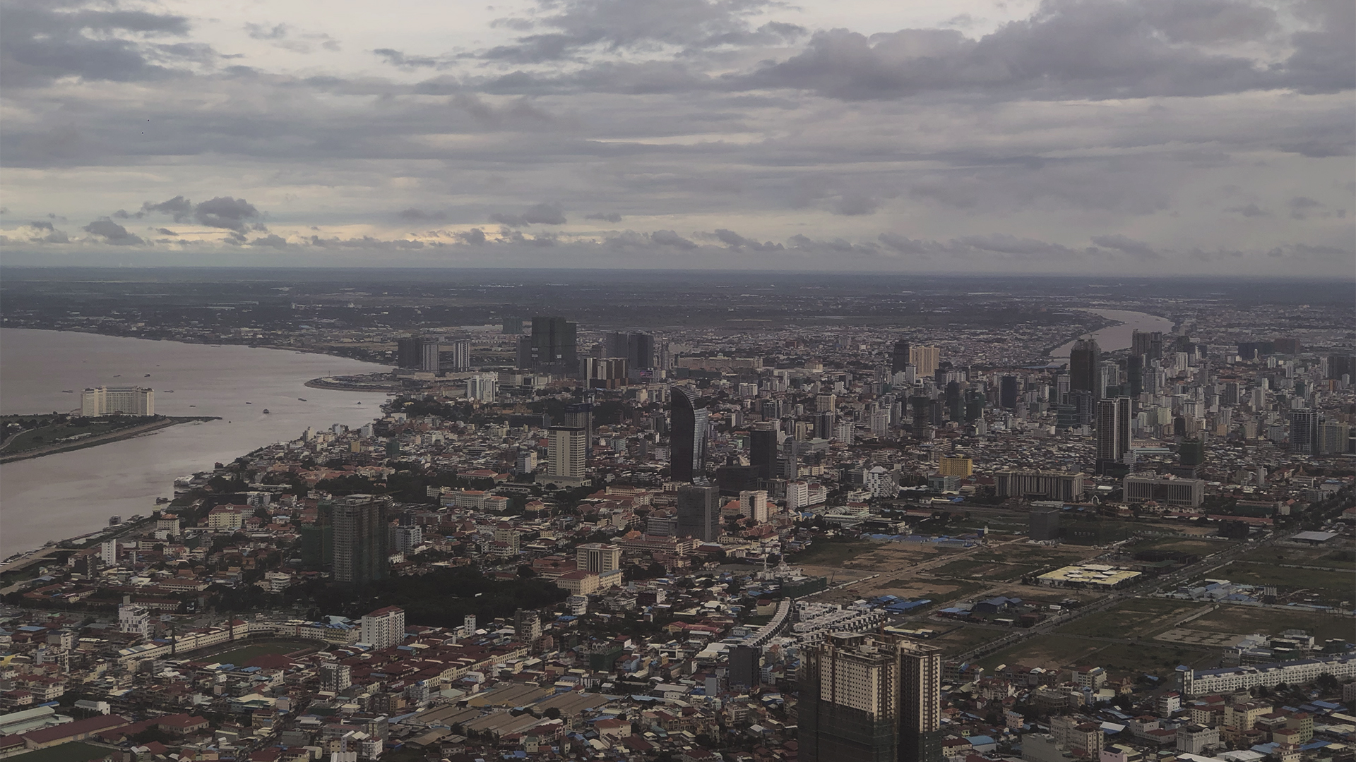 Phnom Phen from plane 1920x1080.jpg
