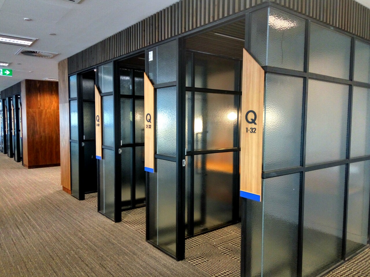 Quiet/solo work booths