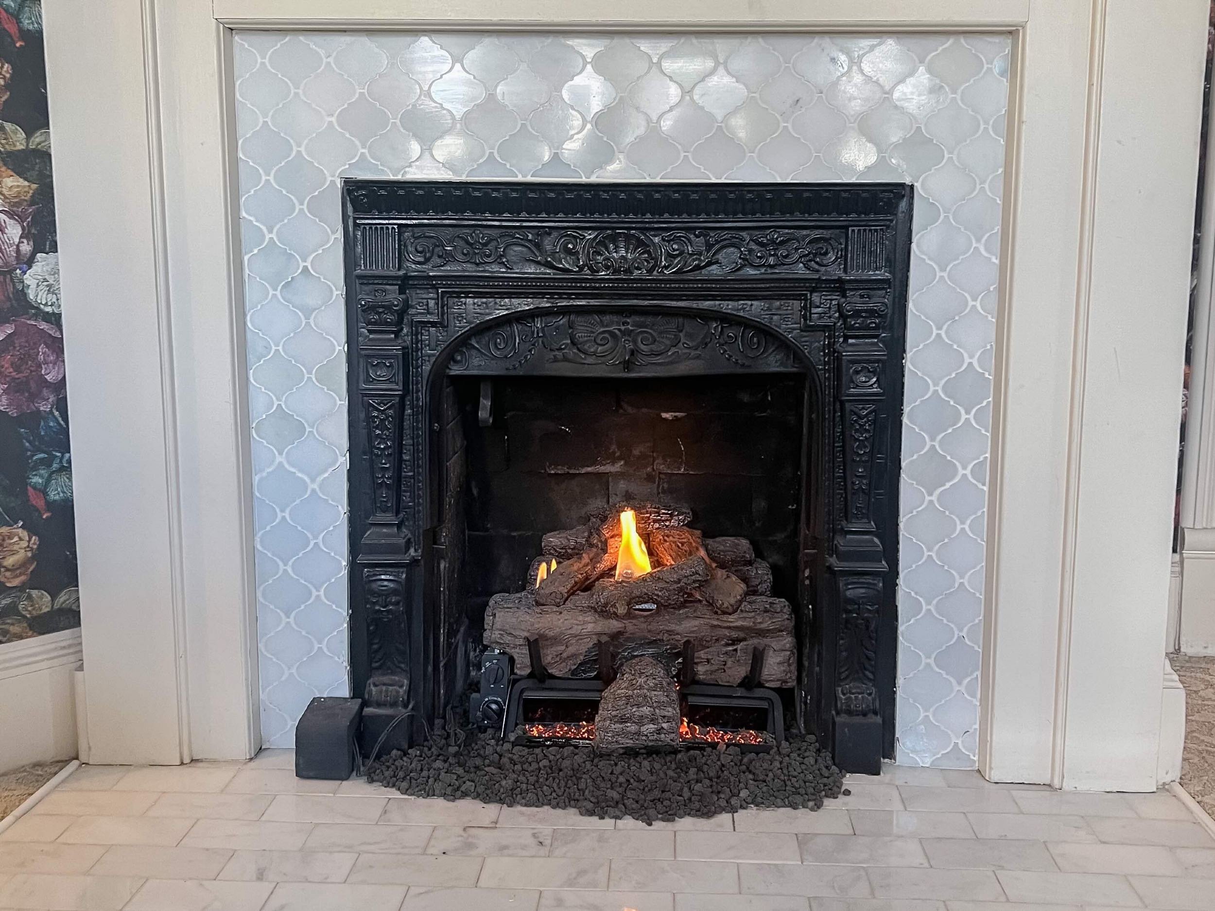 resizecom_grandfireplace.jpeg
