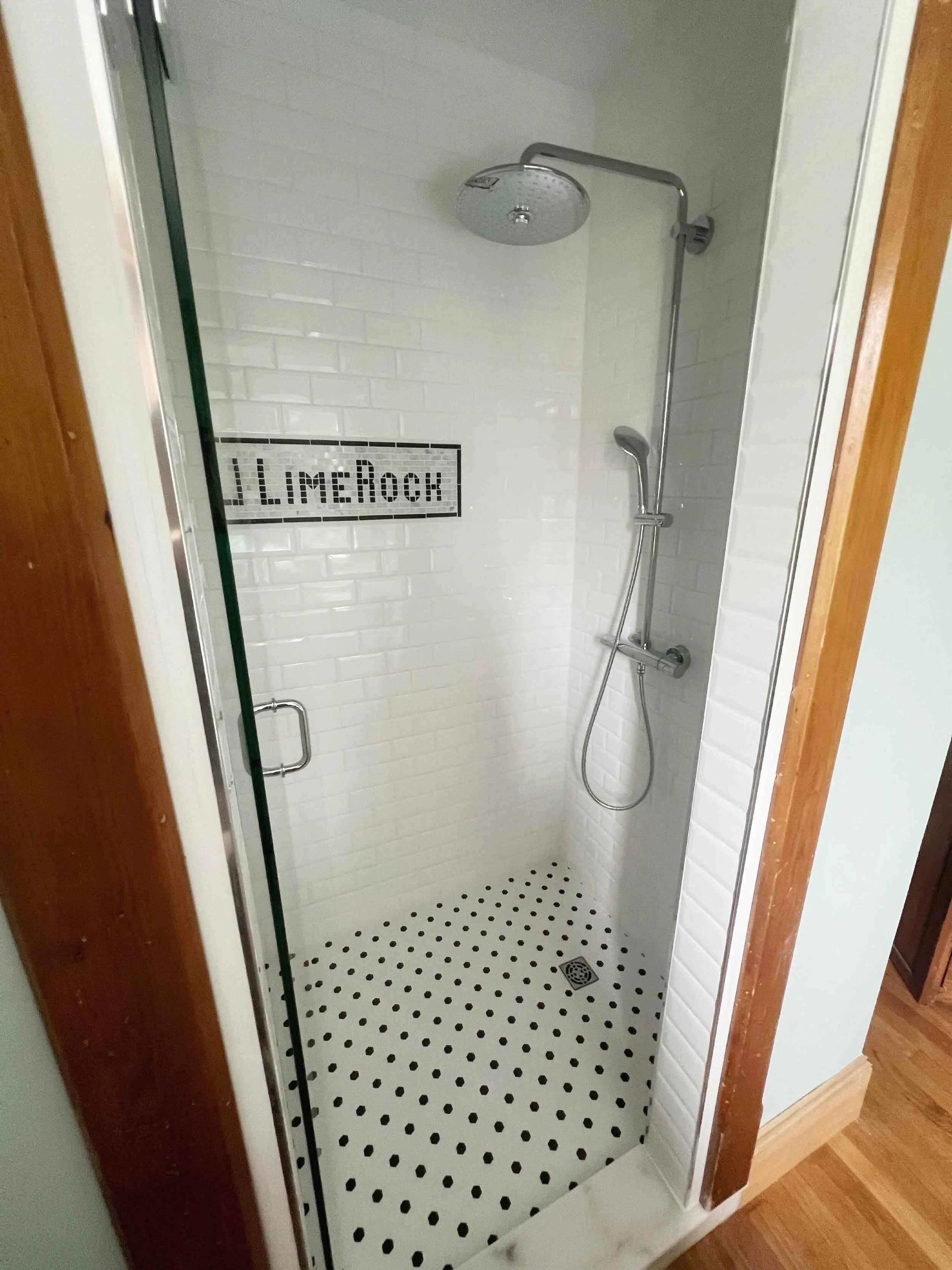 resizecom_Petit bathroom.jpeg