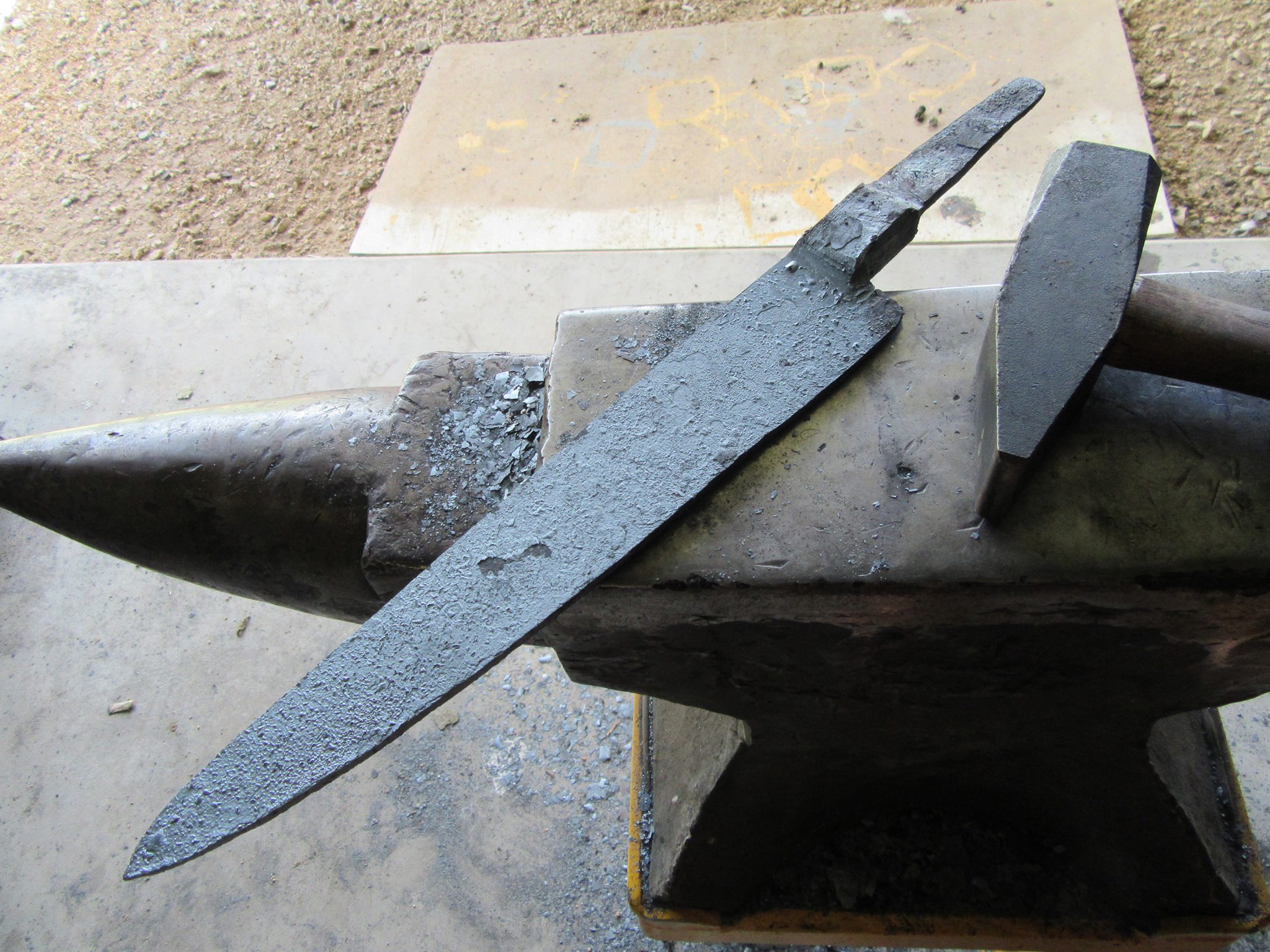 Julias knife 2.jpg