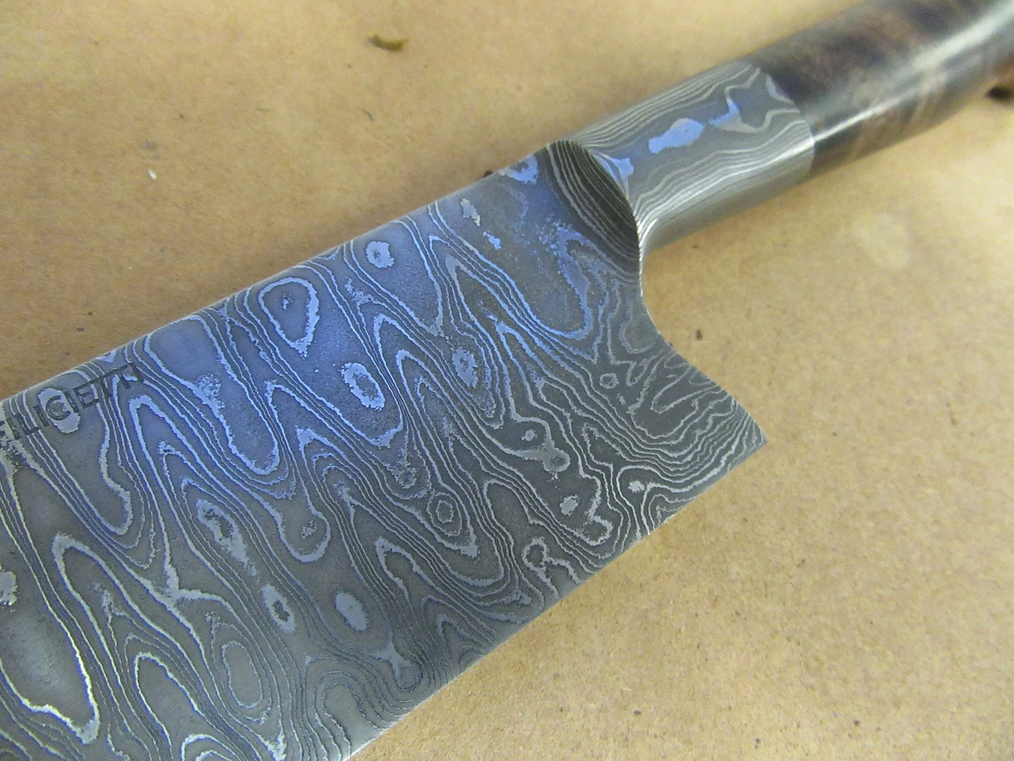 Steve_knife_2.jpg