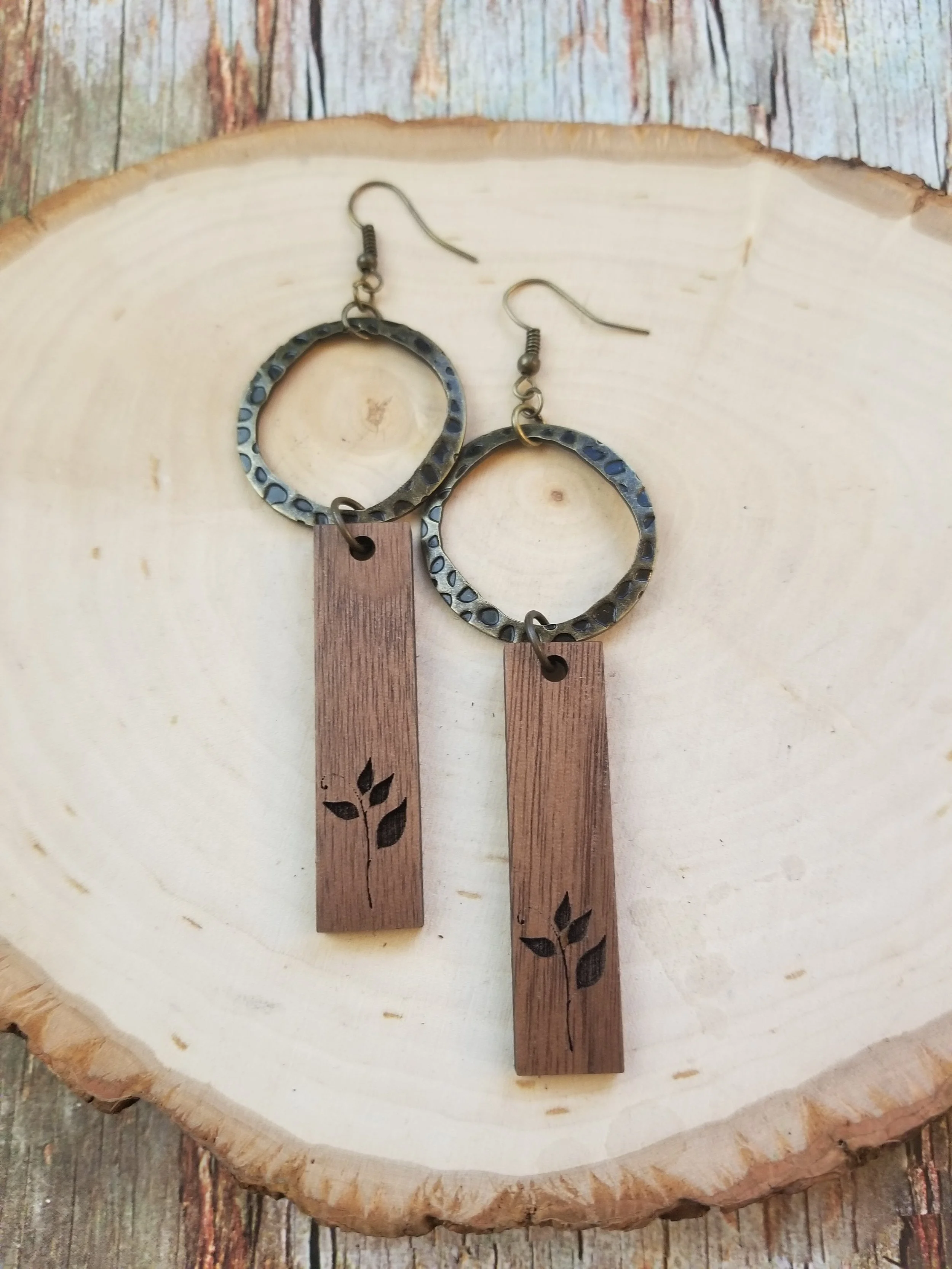 Sprig in Walnut + Ring