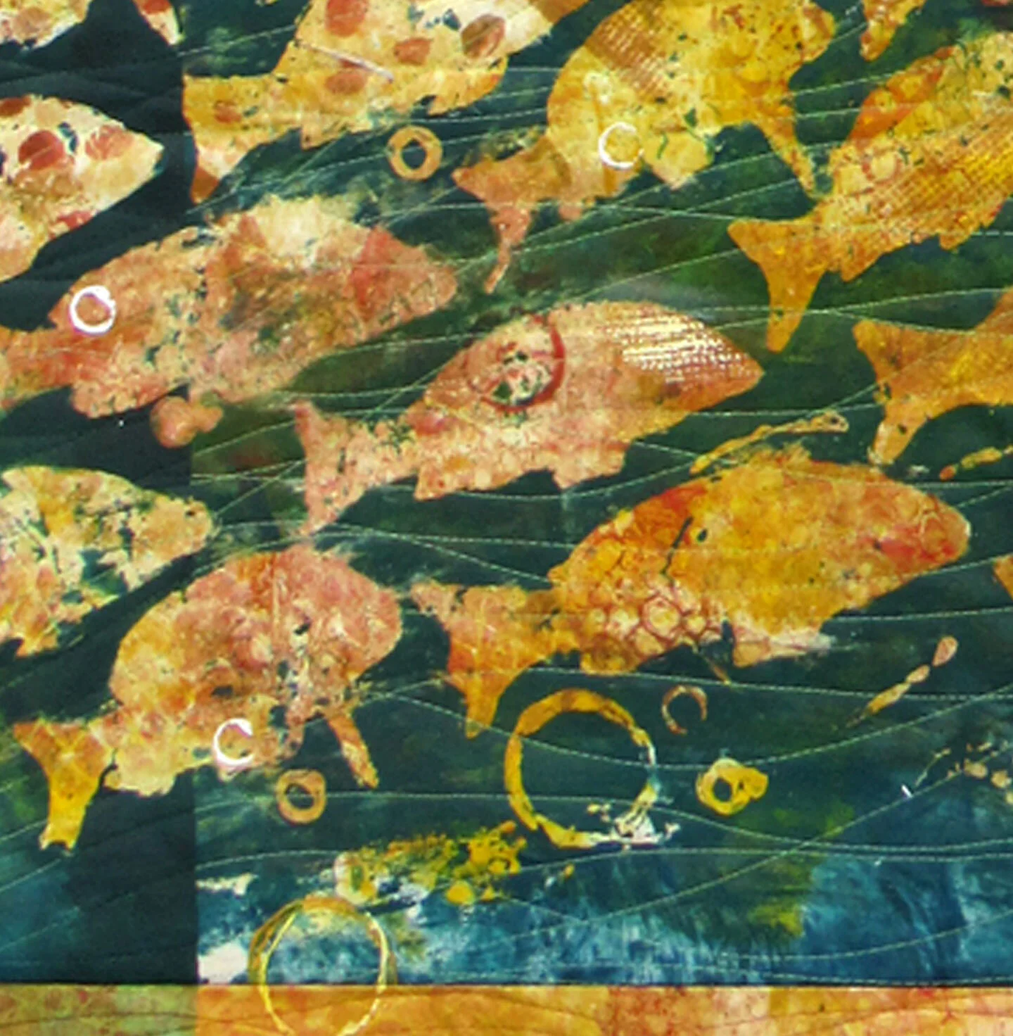 bobbibaughstudio-closeup-printed-fish-in-art-quilt.jpg