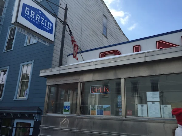 Grazin Diner, Ghent New York
