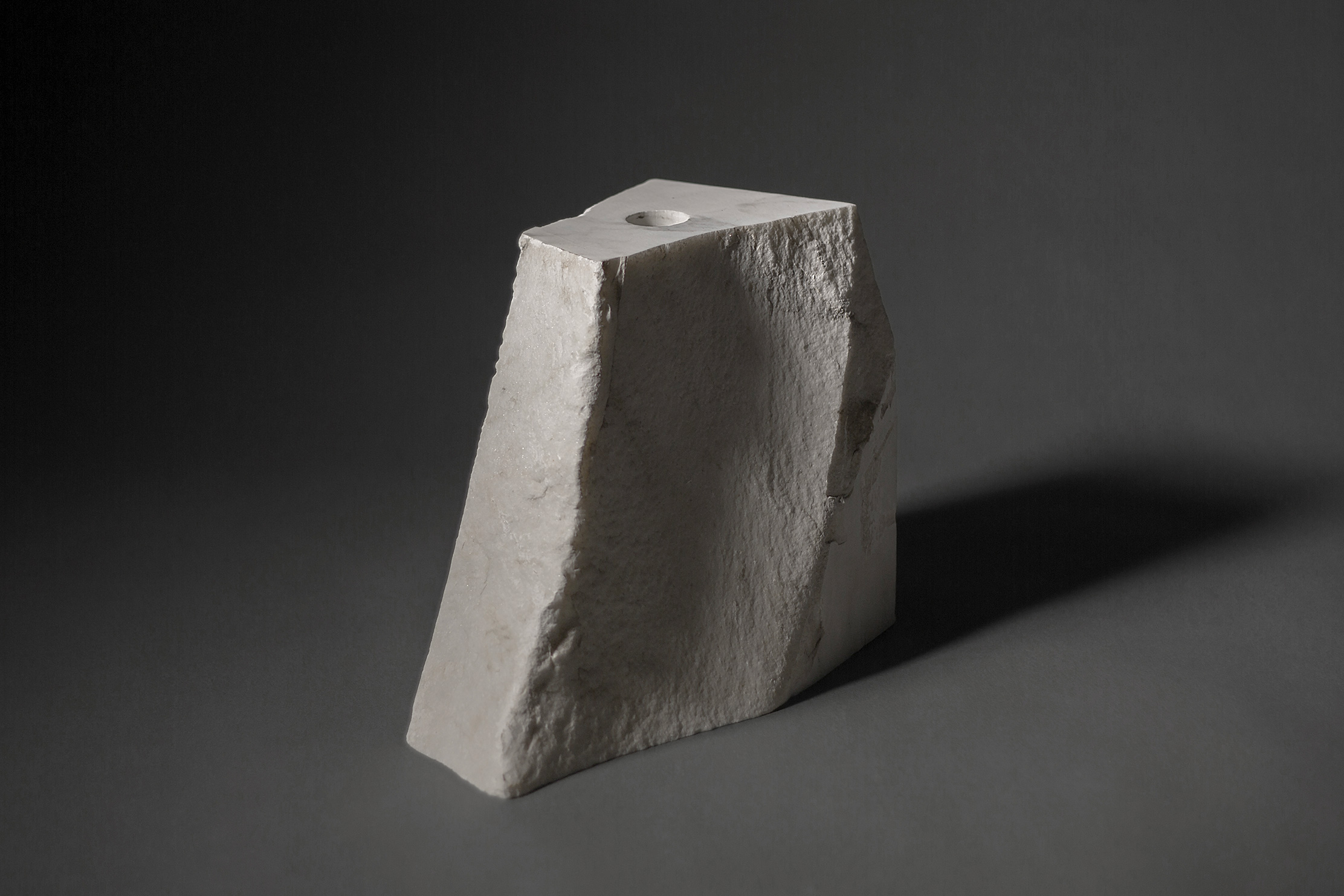 MANOTECA_LARS_marmo_carrara_piccolo_001.jpg