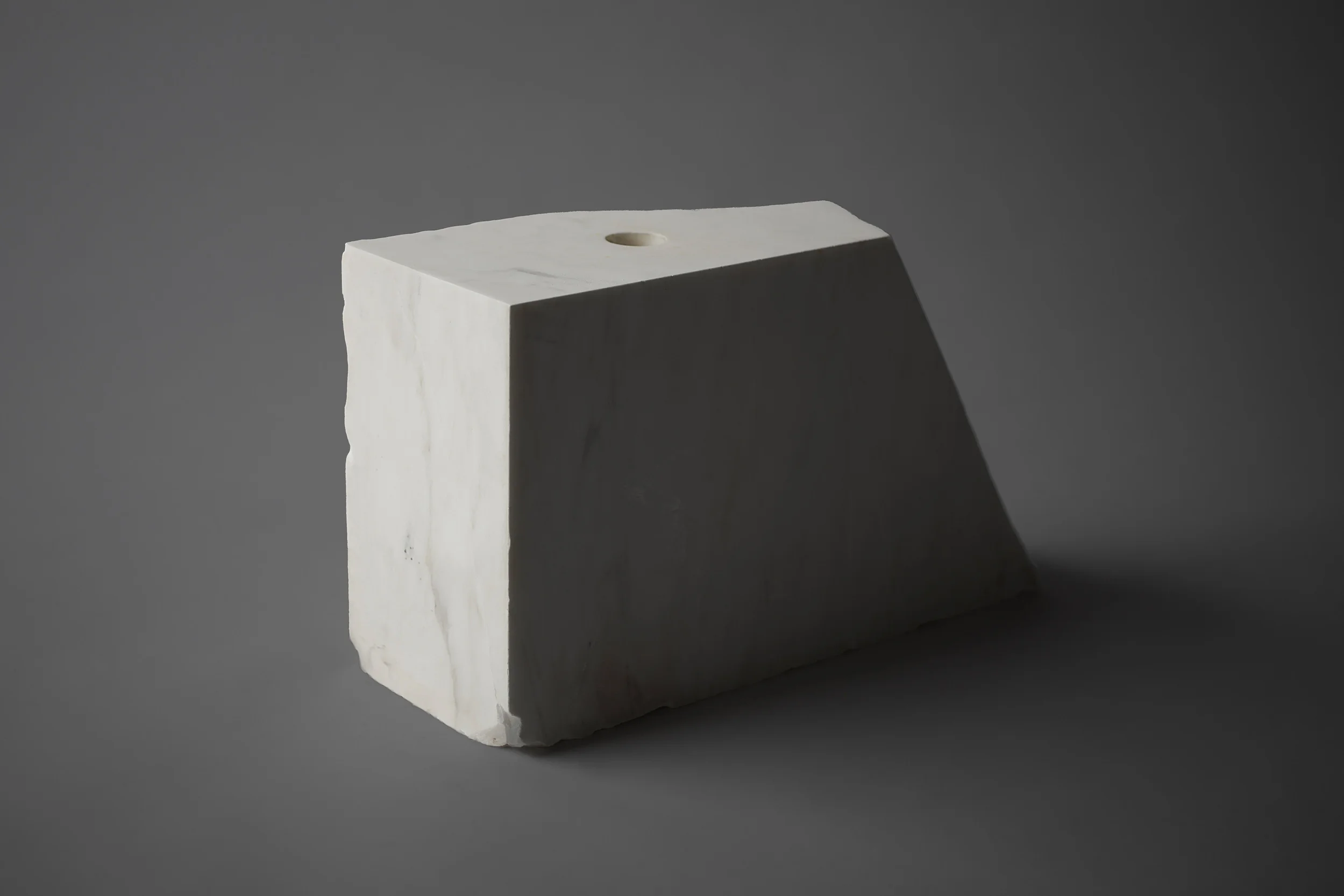 MANOTECA_LARS_marmo_carrara_grande_004.jpg