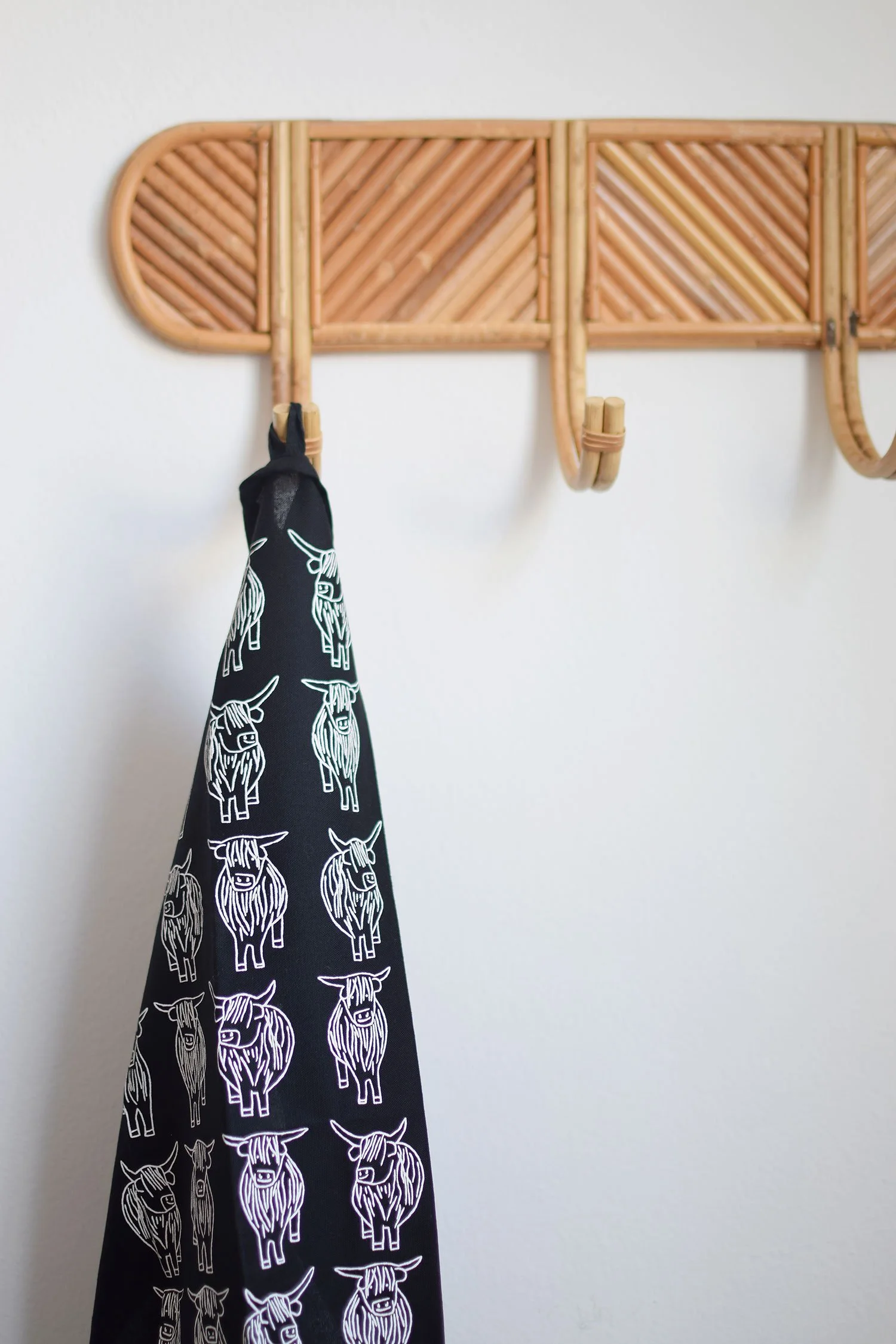 Highland cows tea towel (black and white)