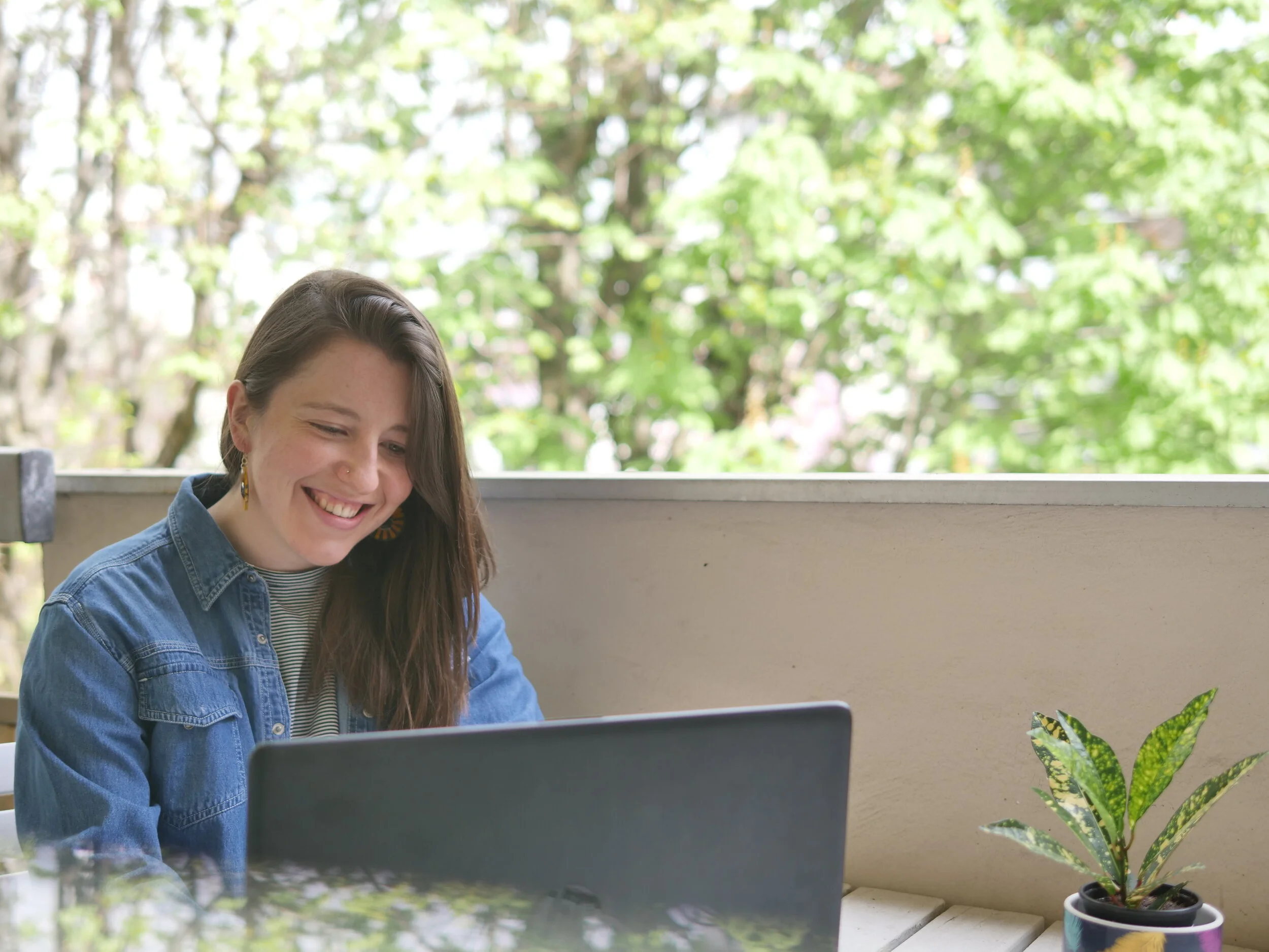 Julia Hamilton is a content writer